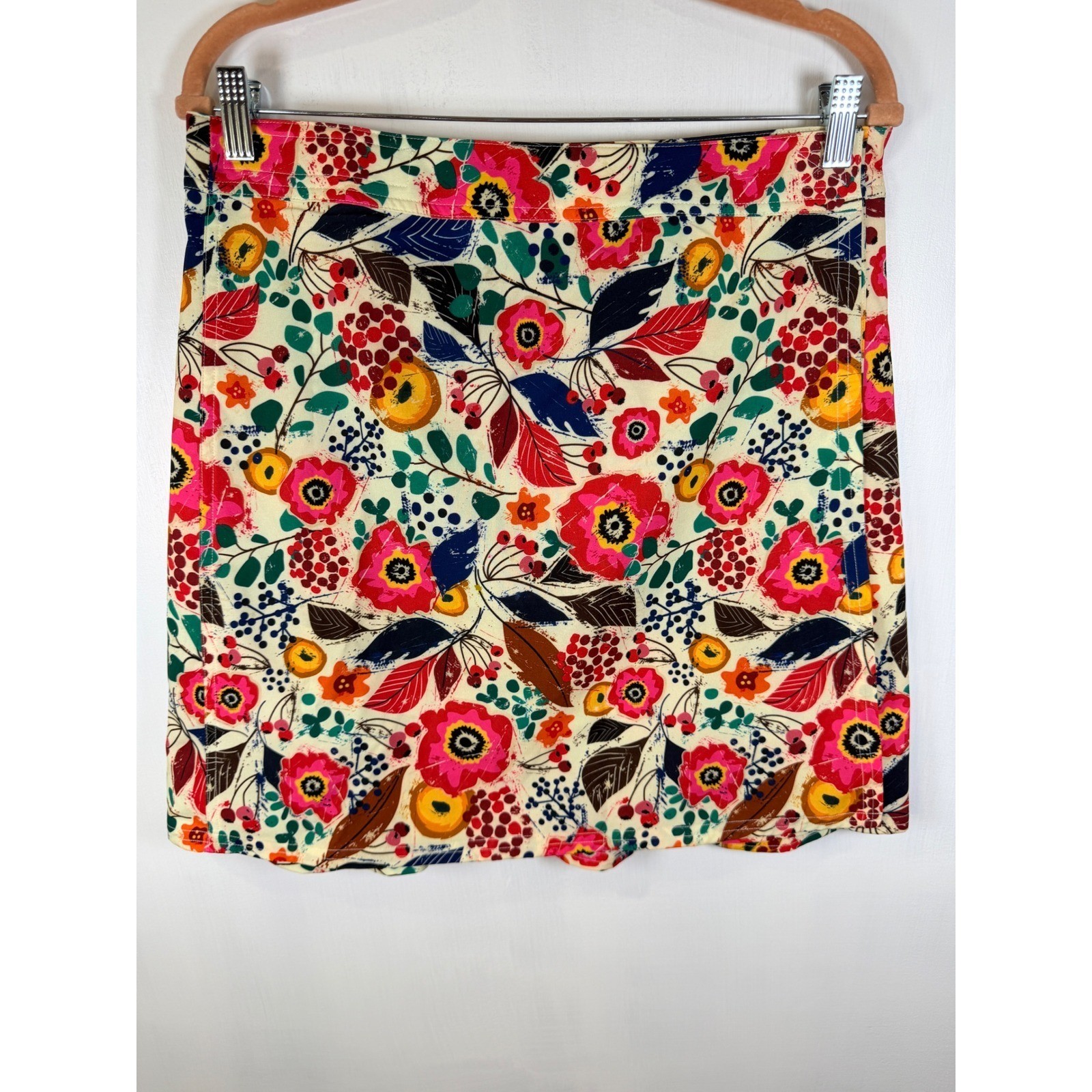 RipSkirt Hawaii Floral Wrap Skirt Medium Multicolor Quick Dry Active Beach Mini