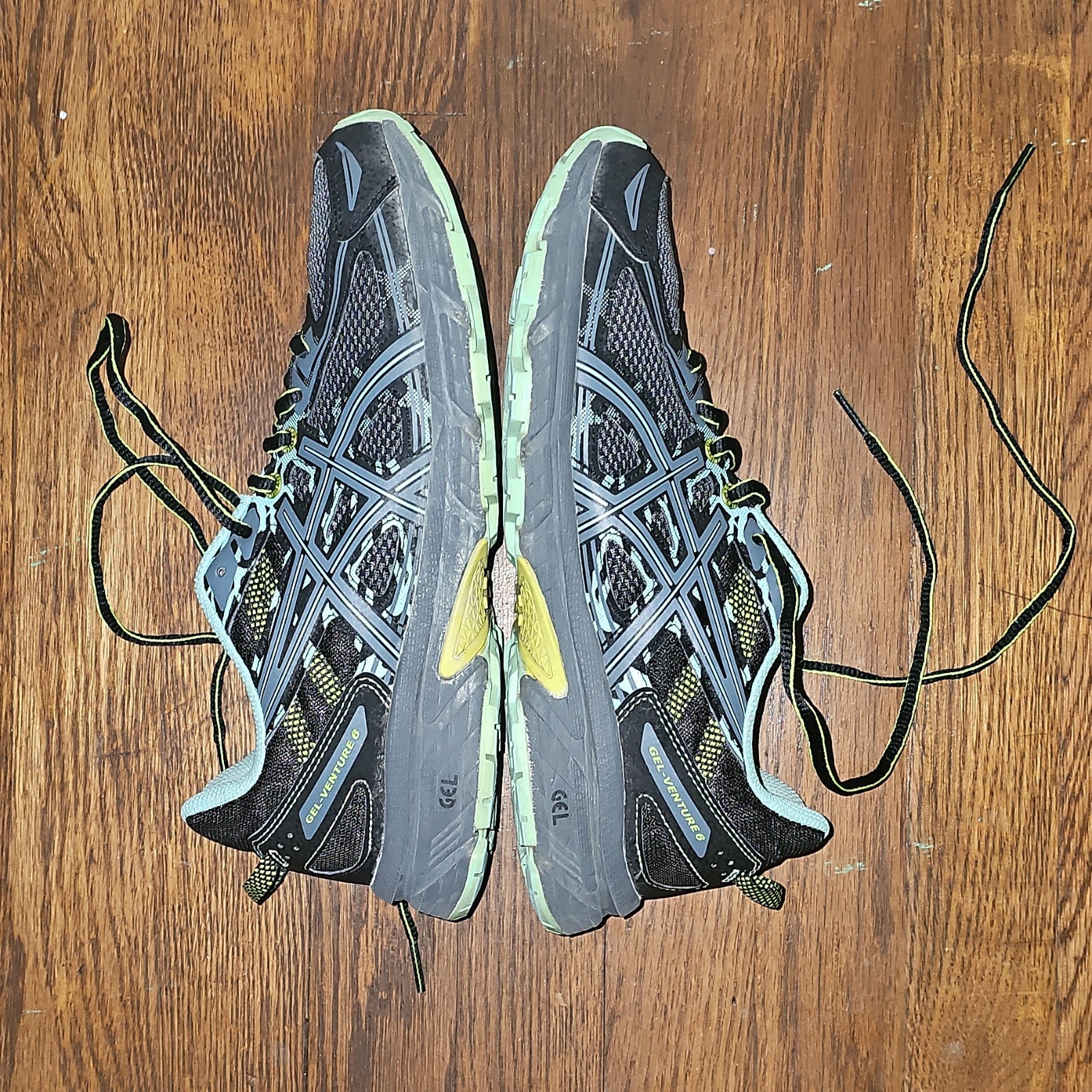 ASICS Gel Venture T7G6N Men’s Sneaker Black Gray Synthetic Fiber Rubber Sole