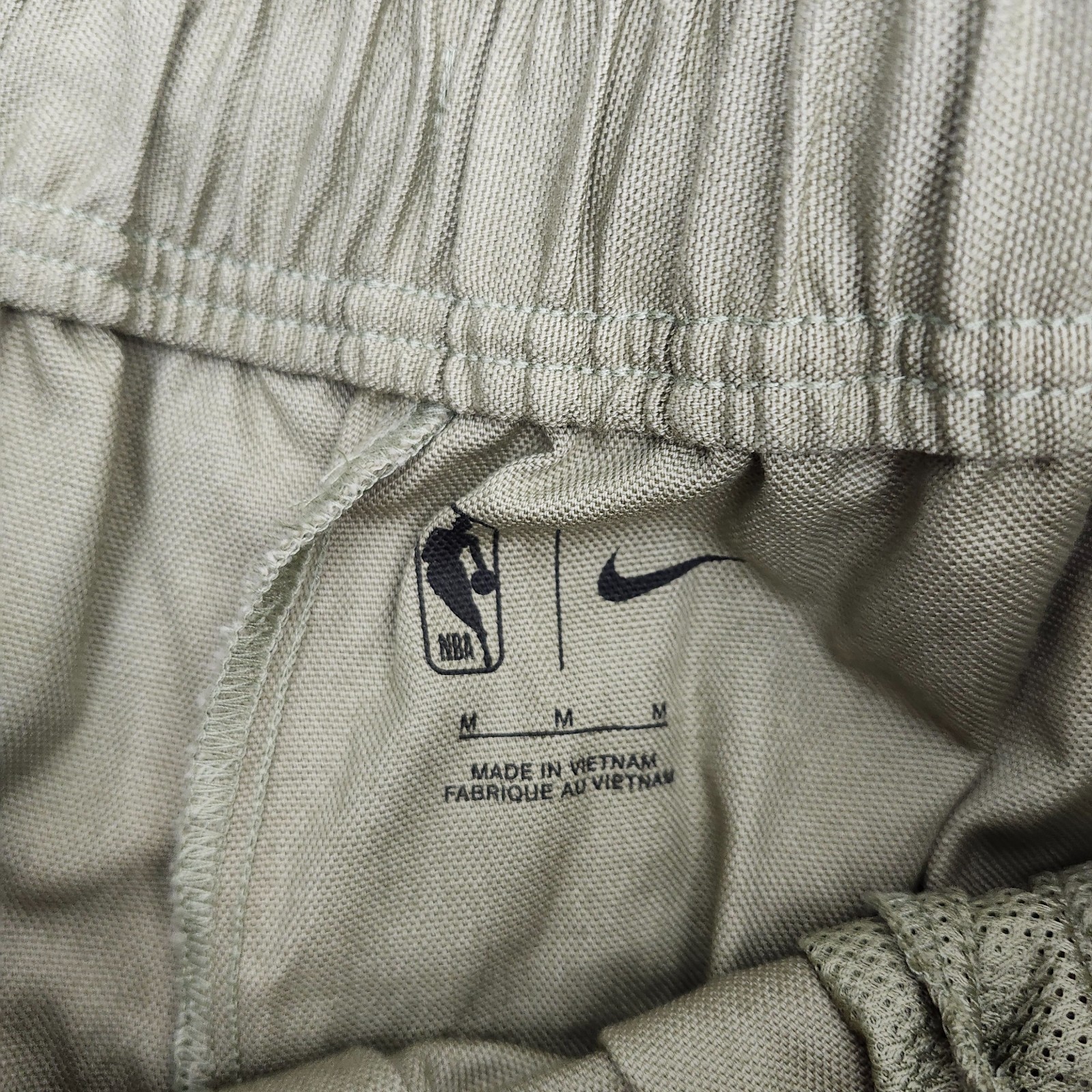 Nike Men Medium Team 31 NBA Pants Neutral Olive FQ3600-276