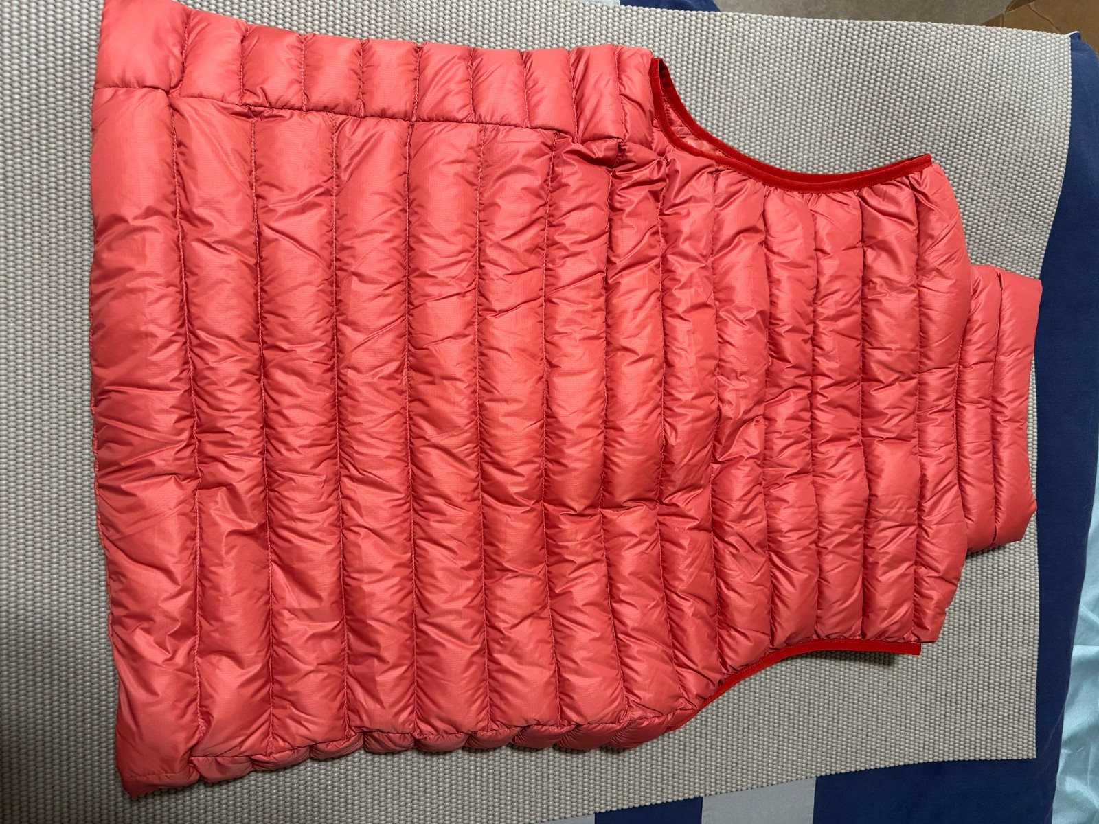 Patagonia Men’s Down Sweater Insulated Vest 84623 AMRE Medium – New – Sample Tag