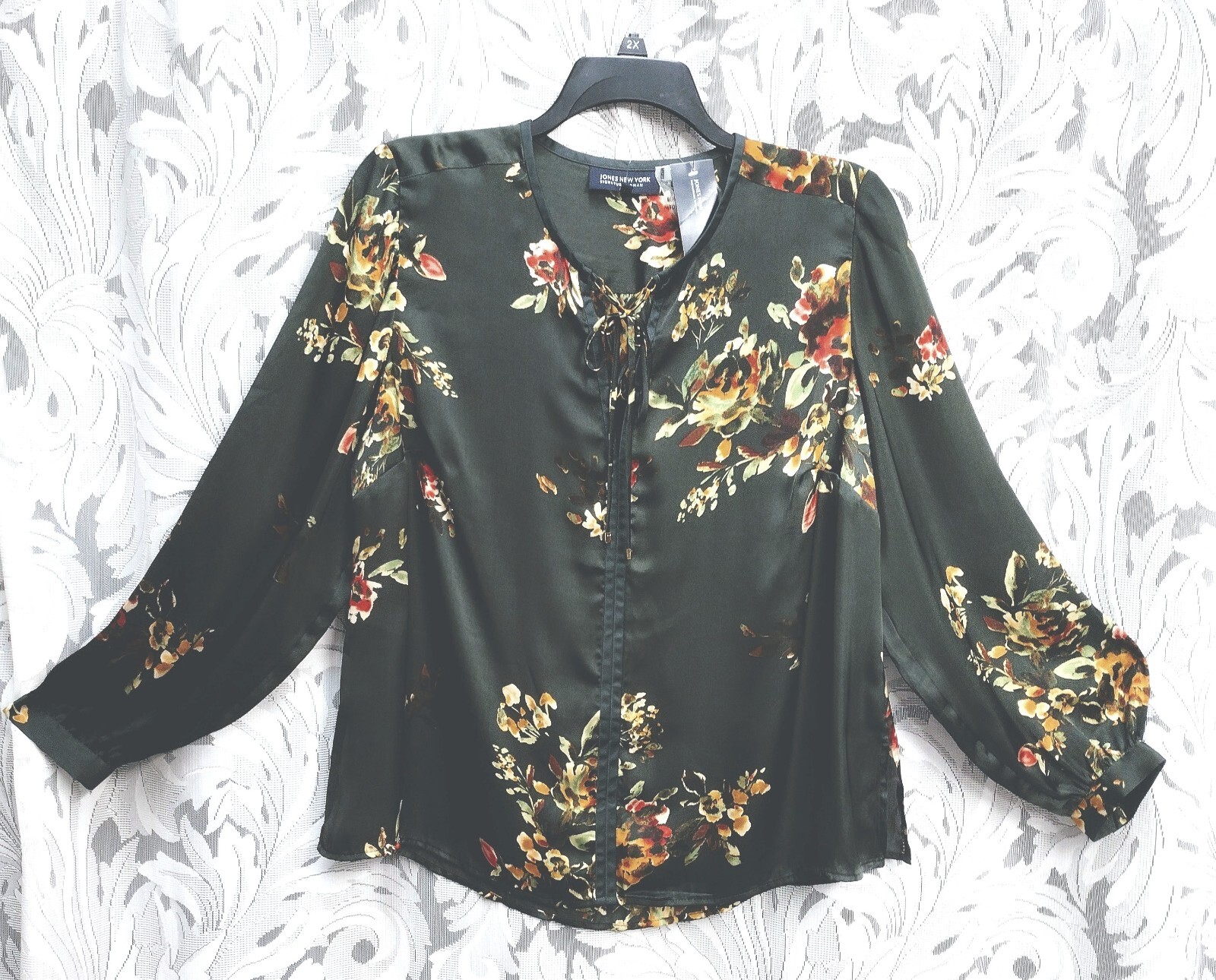 1X JONES NEW YORK GREEN FLORAL SATIN WOVEN TIE FRONT LONG SLEEVE BLOUSE TOP NEW