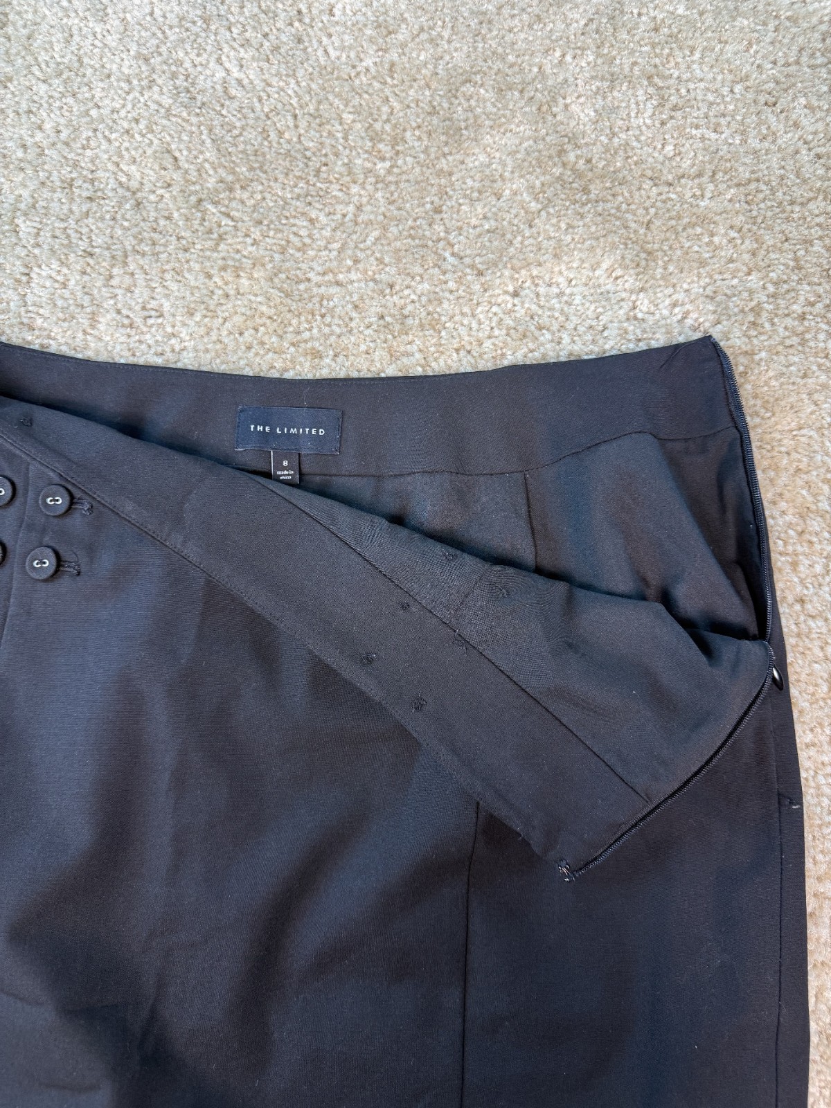The Limited Skirt Size 8 Black Buttons Knee Length Pencil Lined Slit D277