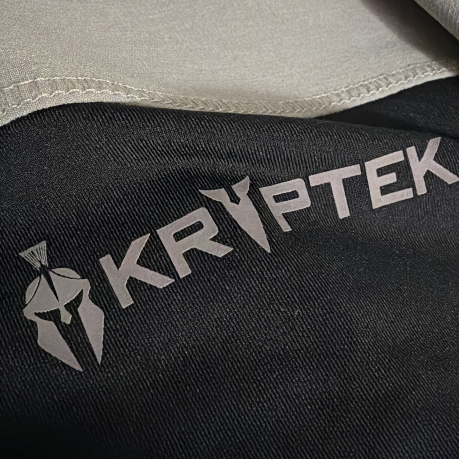 Kryptek Men’s 2XL Valhalla 2 Long Sleeve 1/2 Zip Lightweight Pullover