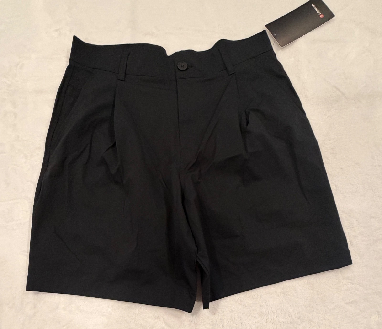 Men’s Size 33 Lululemon Woven Relaxed-Fit Pleated Short 8” Inseam Black