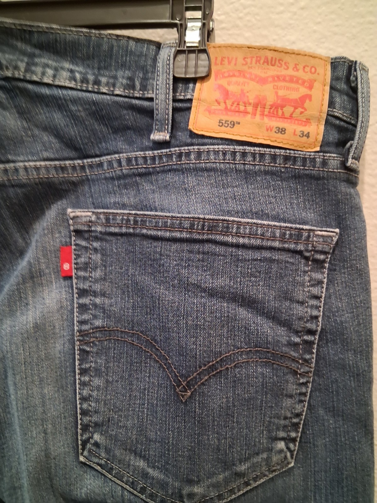Levi’s Men’s 559 Blue Denim Jeans Medium Wash Relaxed Fit Straight 5-Pkt