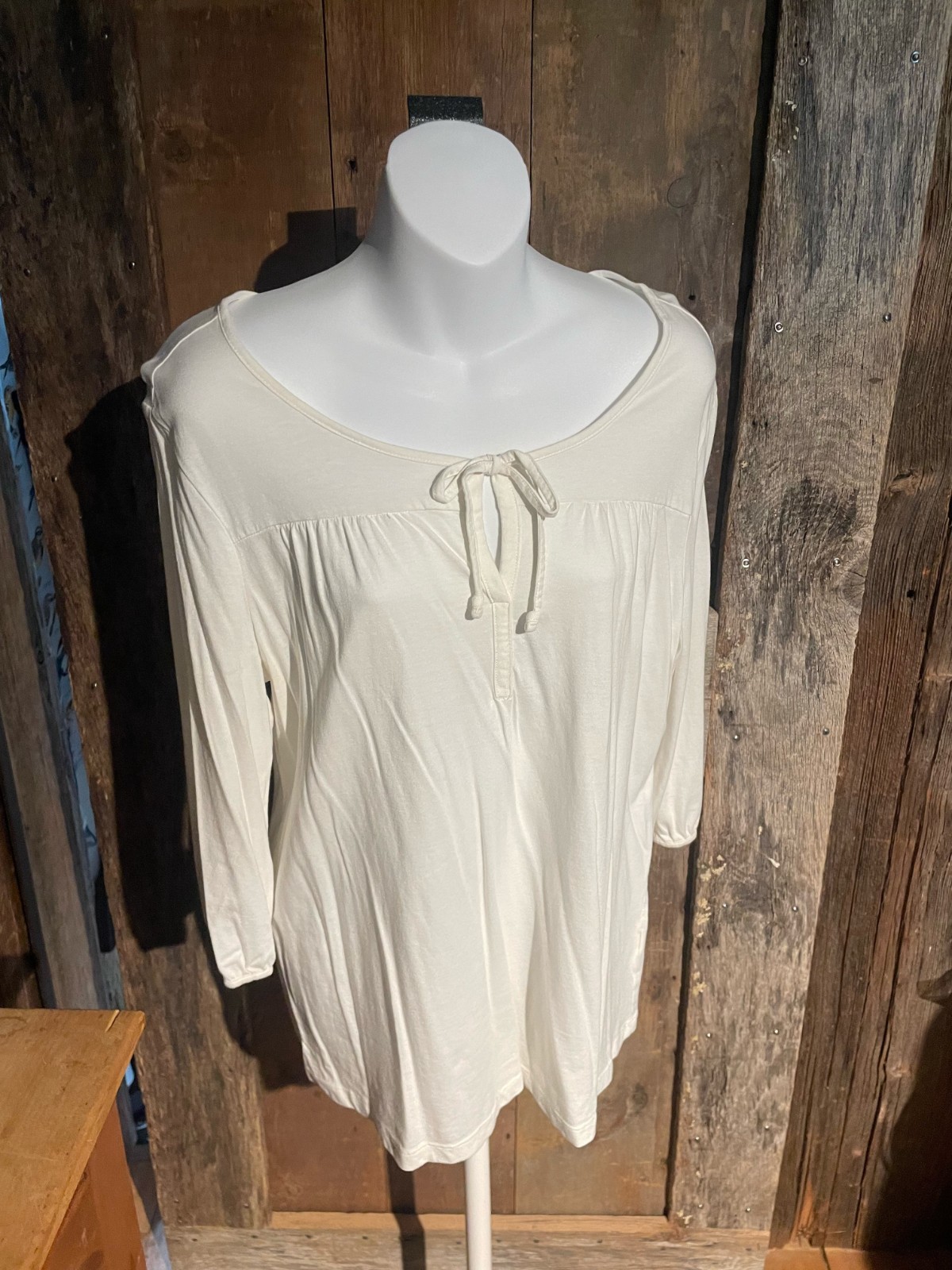 Old Navy White FLowy Shirt- Large