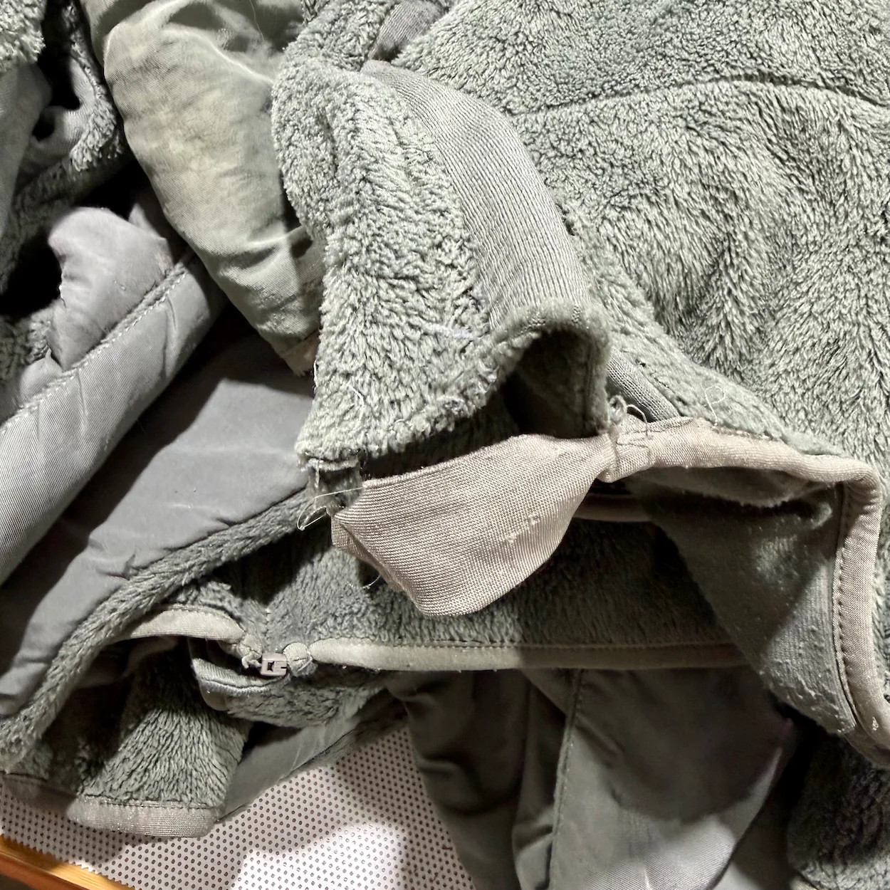 Vintage Army Fleece GI Gen lll in Foliage Green By PolarTec Damaged