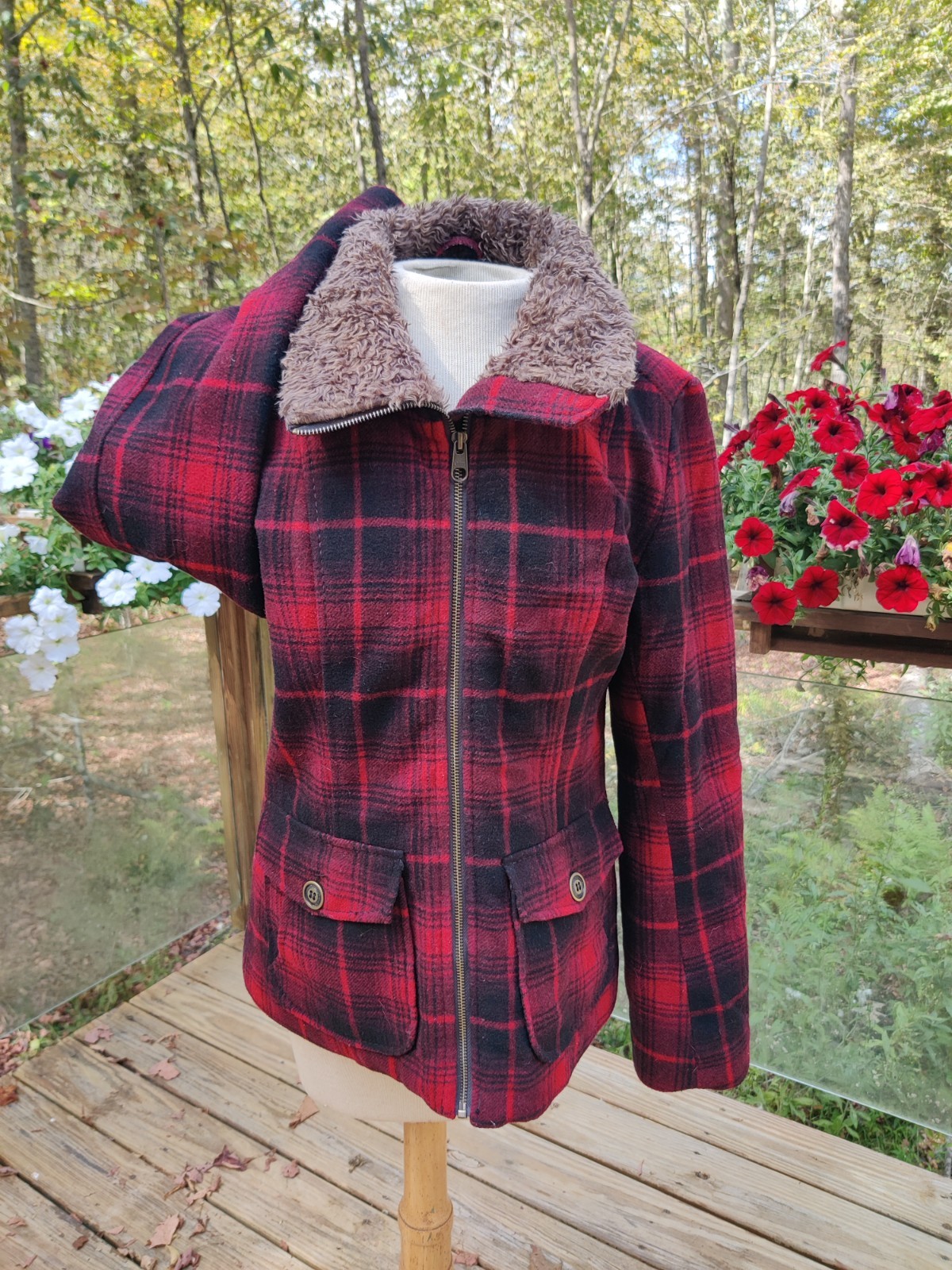 H&M LOGG Plaid Wool Blend Jacket Womens 10 Pockets Faux Fur Trim Full Zip Tartan