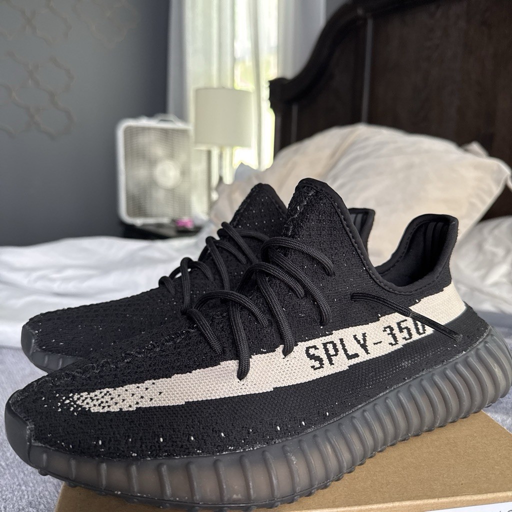 adidas Yeezy Boost 350 V2