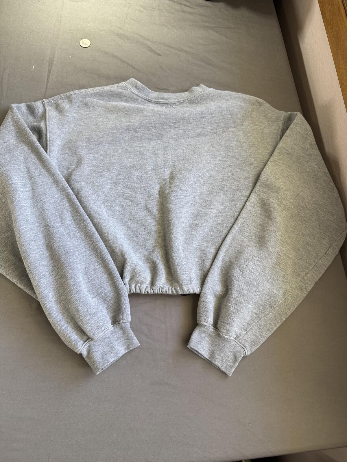 BDG Jeans Gray Cropped Sweatshirt Size S