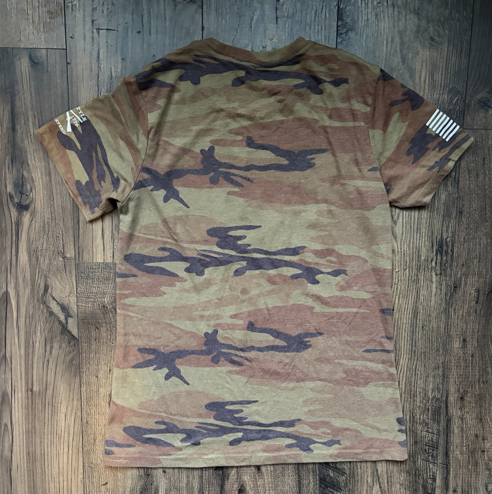 Grunt Style Women’s Camo Love of Country American Flag Graphic T-Shirt Size L