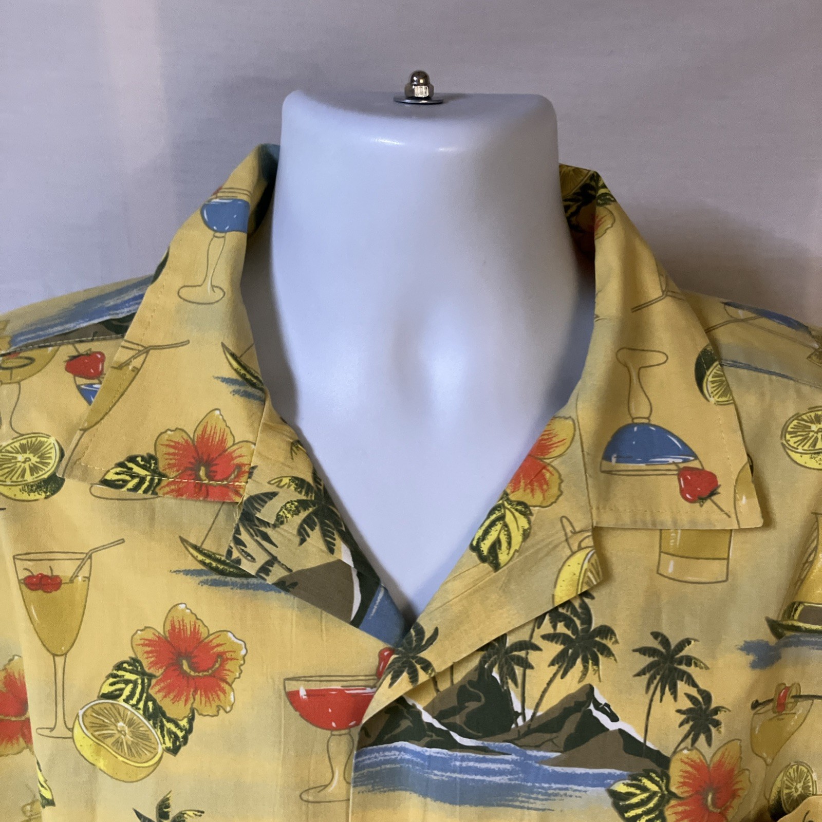 Blue Generation Mens Hawaiian Aloha Camp Shirt Multicolor Floral Cocktails XL