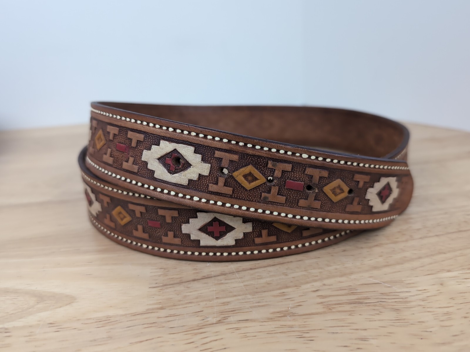 SouthWestern style rope pattern embossed leather belt No Buckle Sz 36