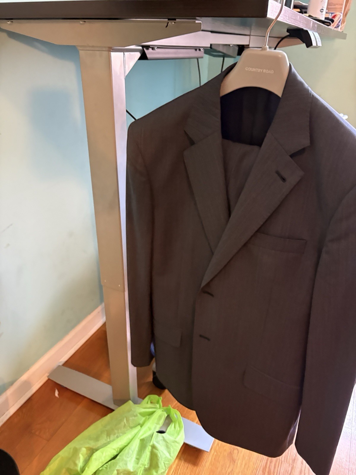 Country Road Men’s Gray Wool 2-Piece Suit