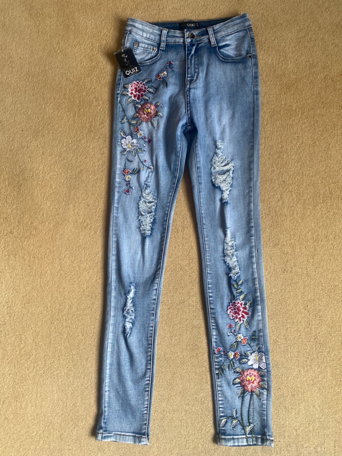 BNWT Womens Quiz jeans size 6 floral design really beautiful