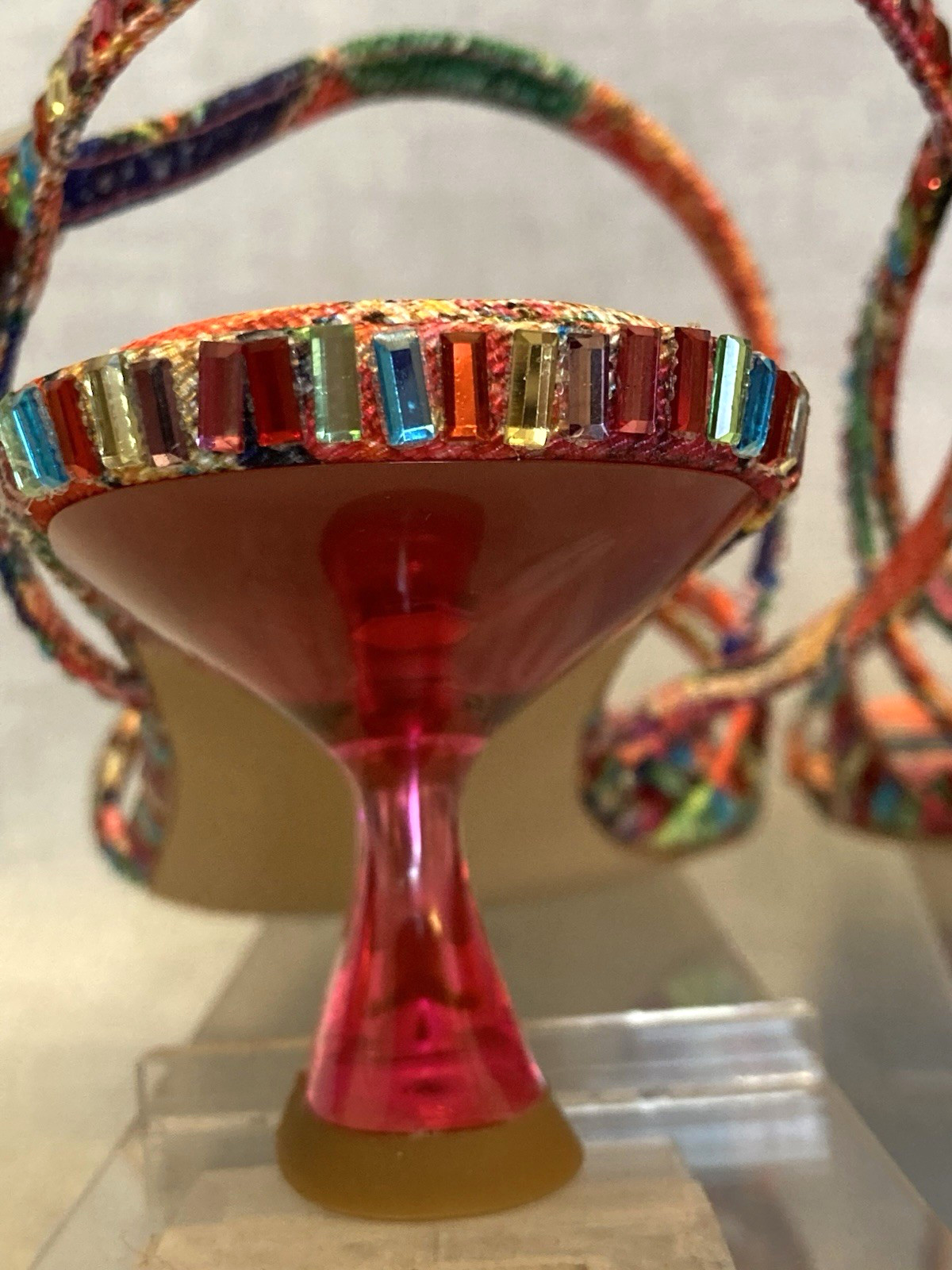 Gianni Bini Alyx Sz 10M Three Multicolor Rhinestones Kitten Heel Dress Sandals