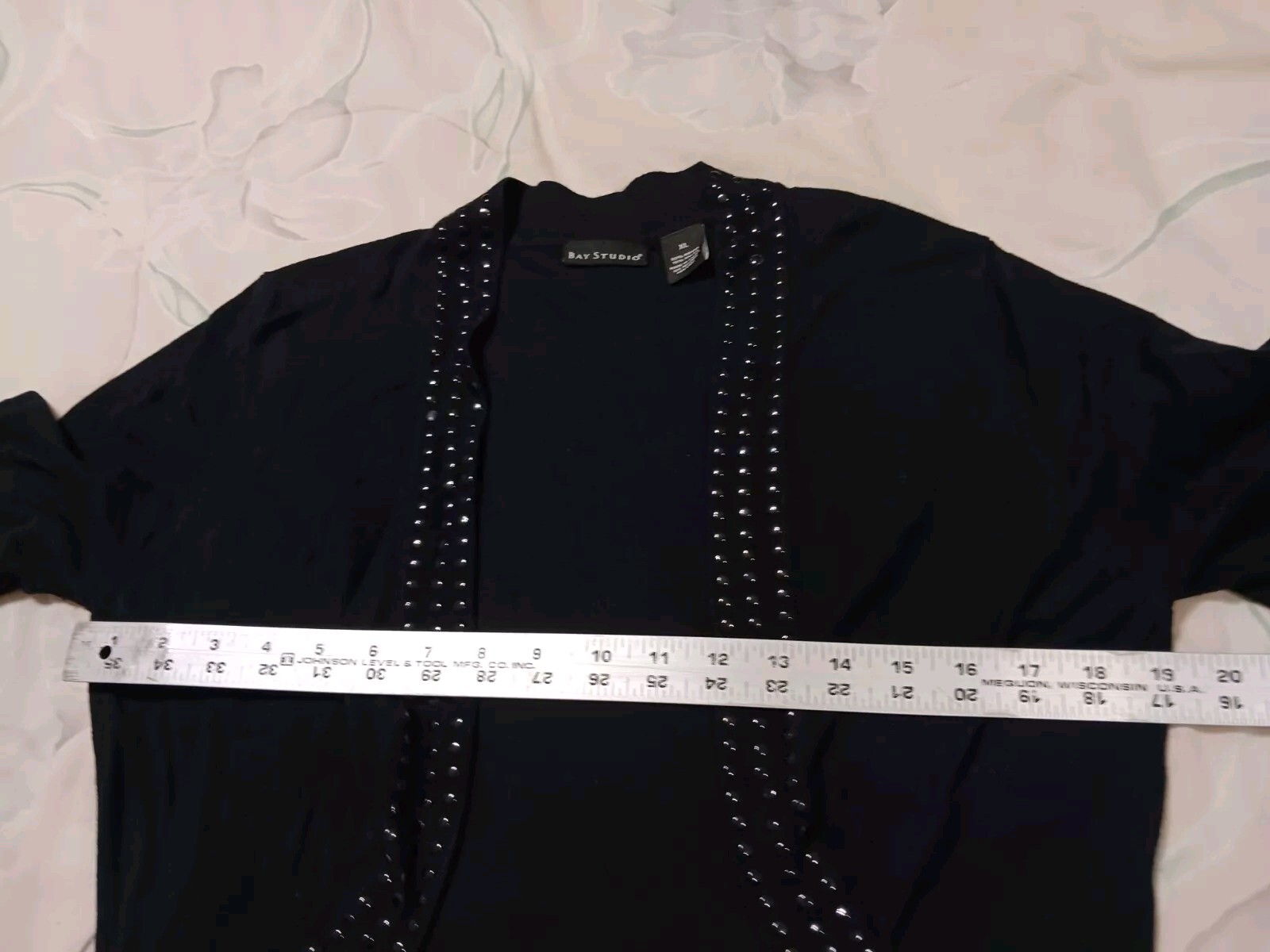 BAY STUDIO*Black Open Sweater Shrug*Size XL*Short slv*Shiny Stud* Round Bottom
