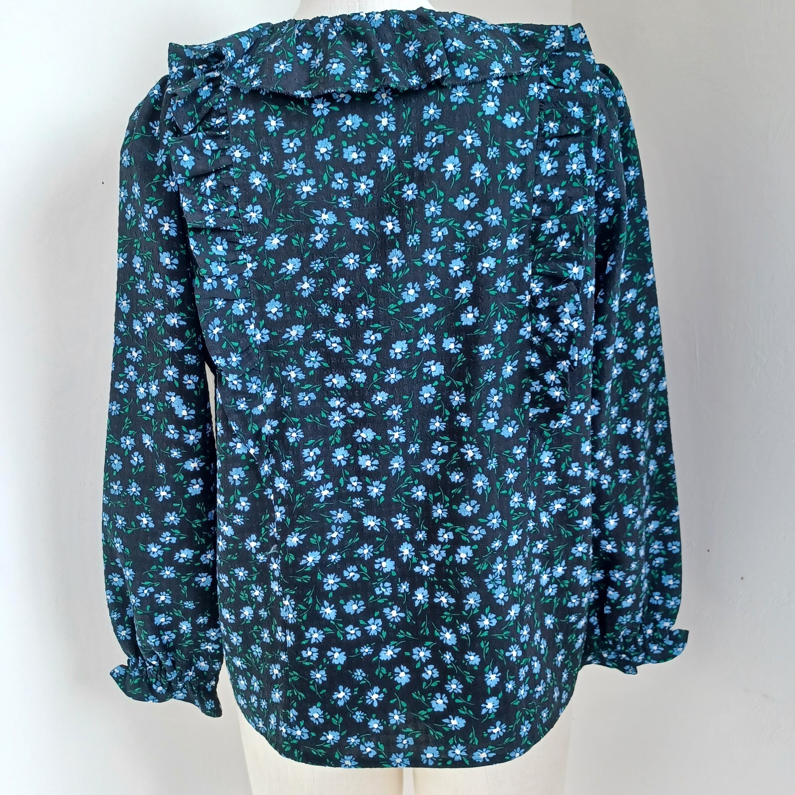 Loft Blouse Womens Petite Med Black Blue Ditsy Floral Ruffle Cottagcore Romantic