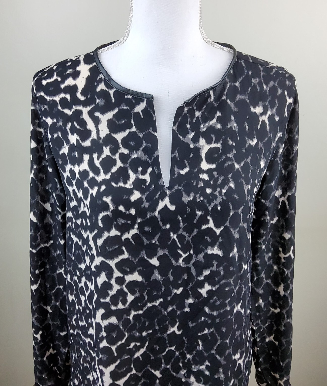 LOFT Ann Taylor Women’s Semi Sheer Animal Print Blouse Top Size S
