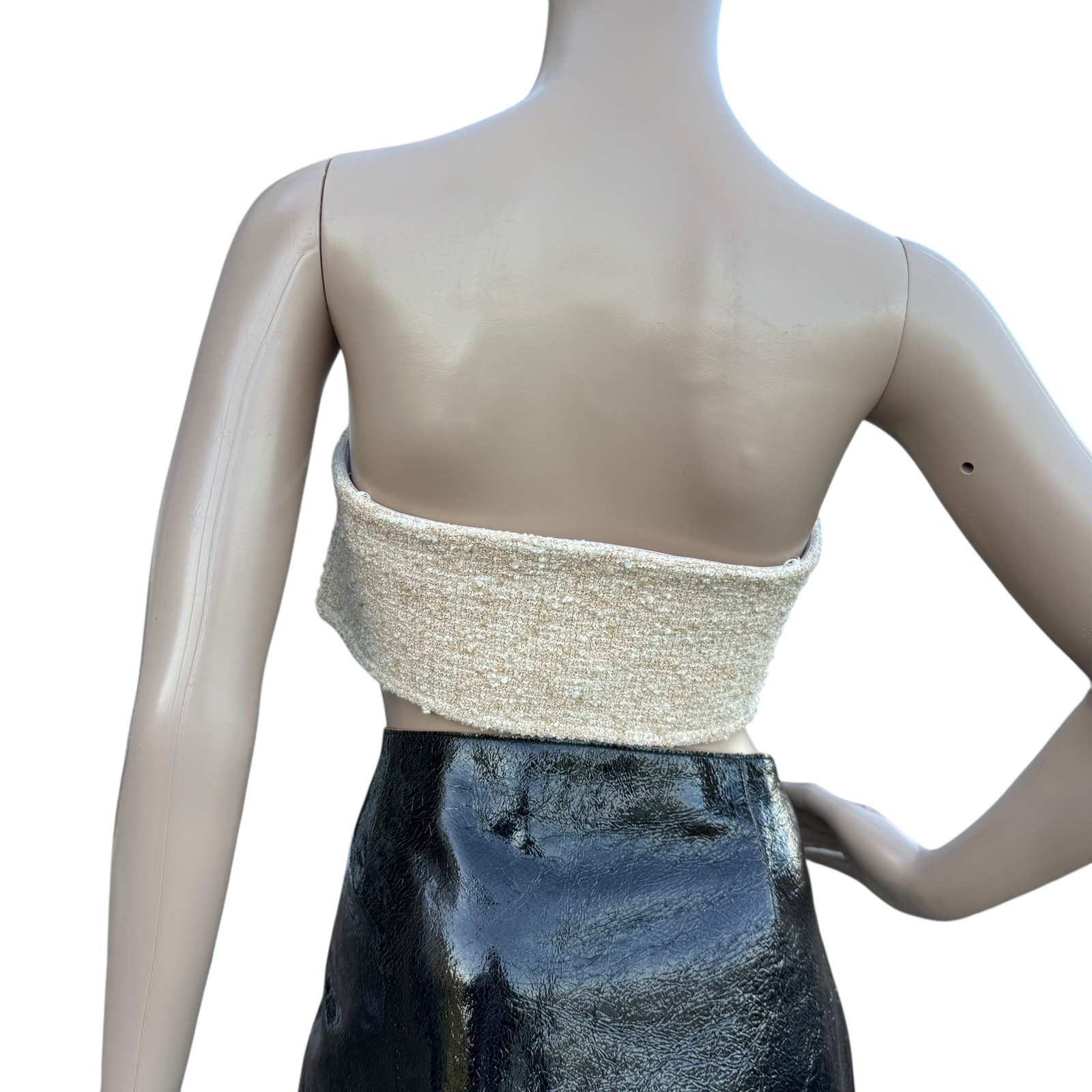 St John PF22 Boucle Knit Strapless Crop Tube Top Cream Gold Button Size L NWOT