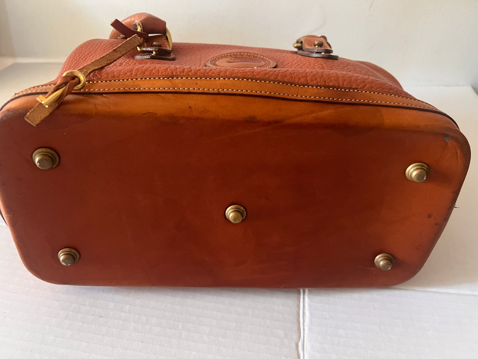 VINTAGE DOONEY & BOURKE PEBBLED LEATHER DOCTOR ALL WEATHER BAG COGNAC