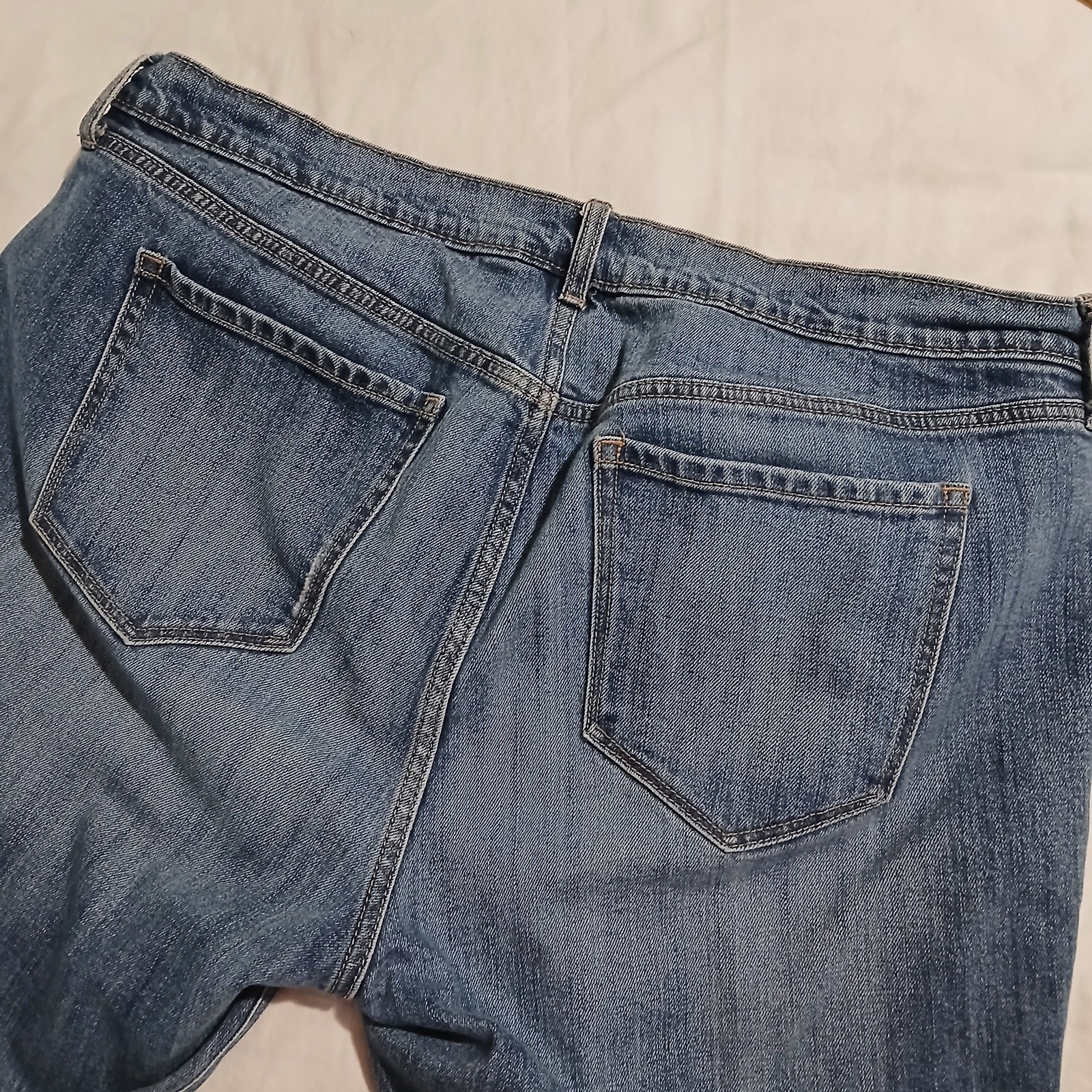OLD NAVY Boyfriend Jeans 16 Medium Wash Distressed raw Hem 99% Cotton 1% Spandex