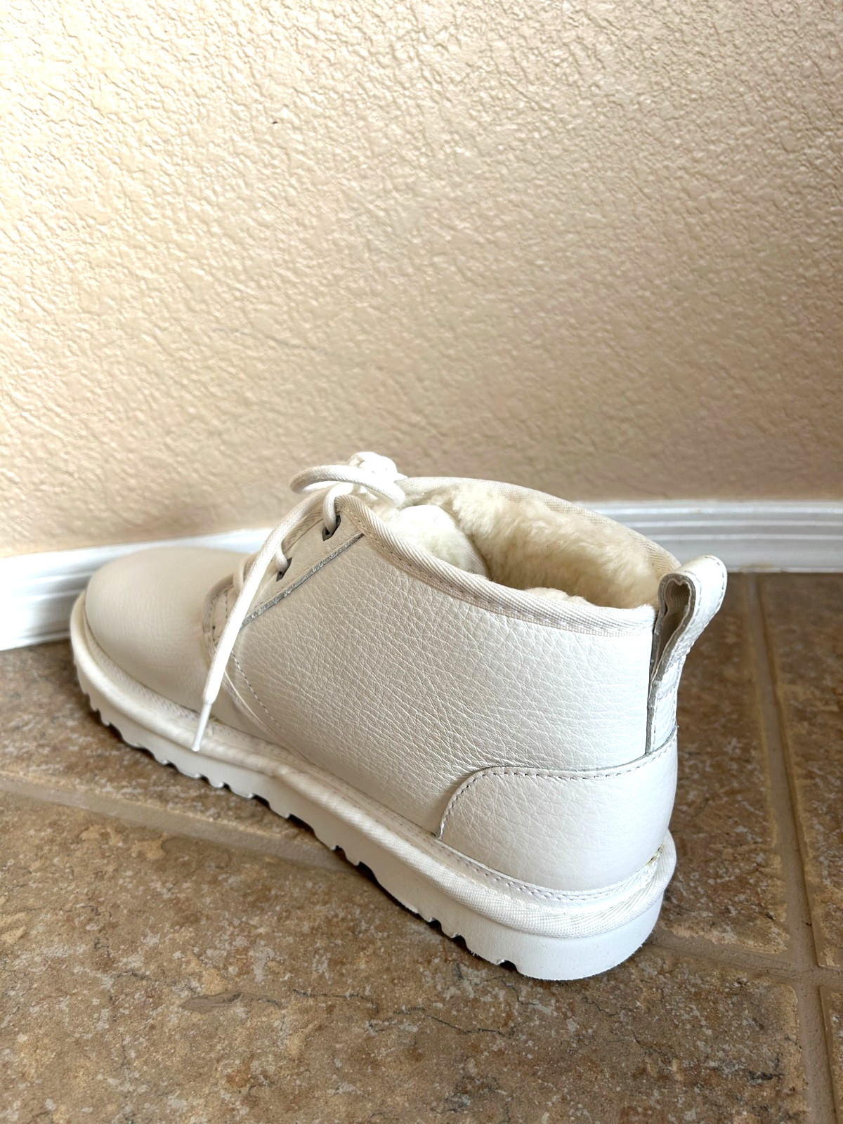 UGG Neumel Chukka Ankle Boots Men’s 11 Eur 44 White Leather 1133777 $150 NEW