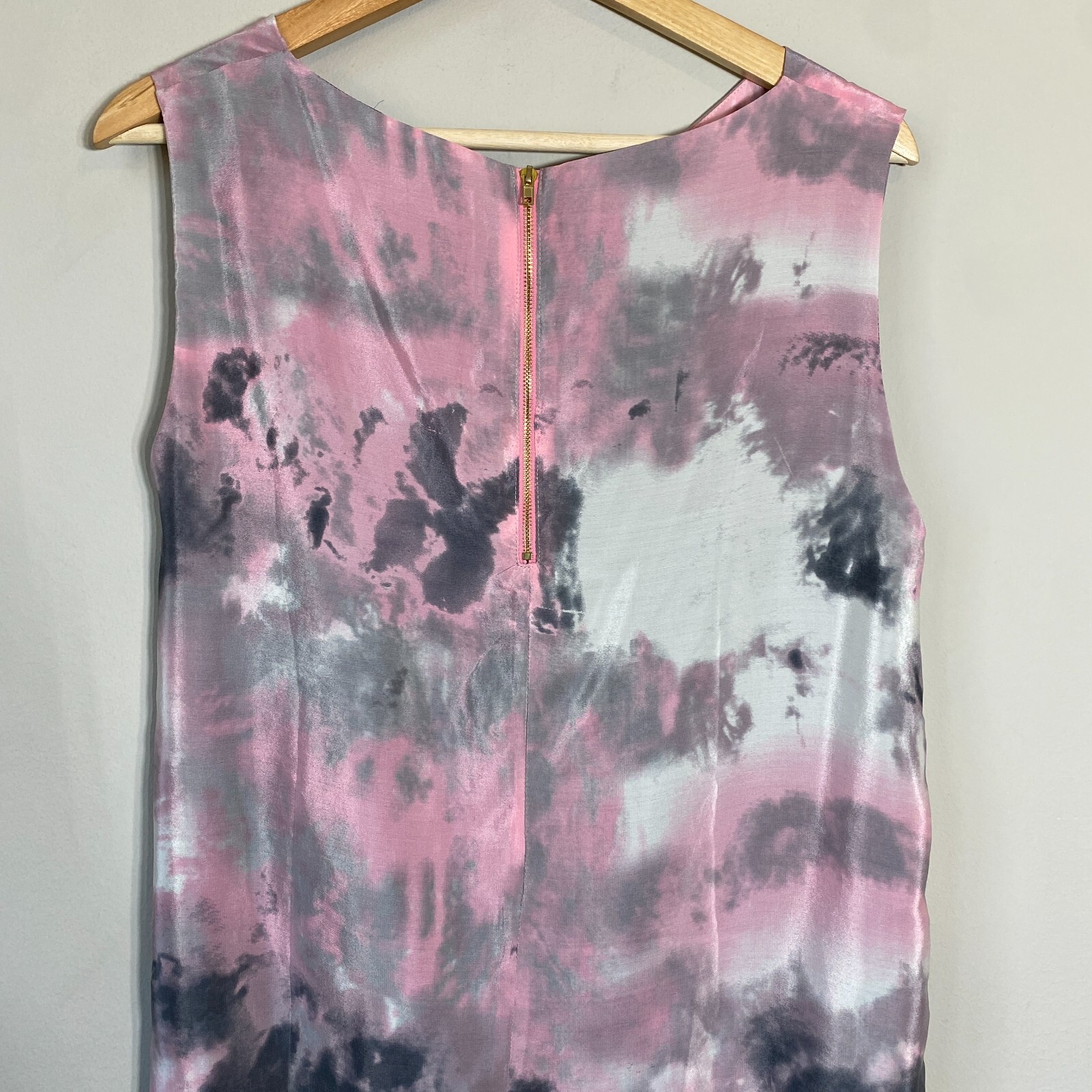 Line & Dot 100% Silk Sleeveless Mini Dress Womens Medium Gray Pink Cocktail