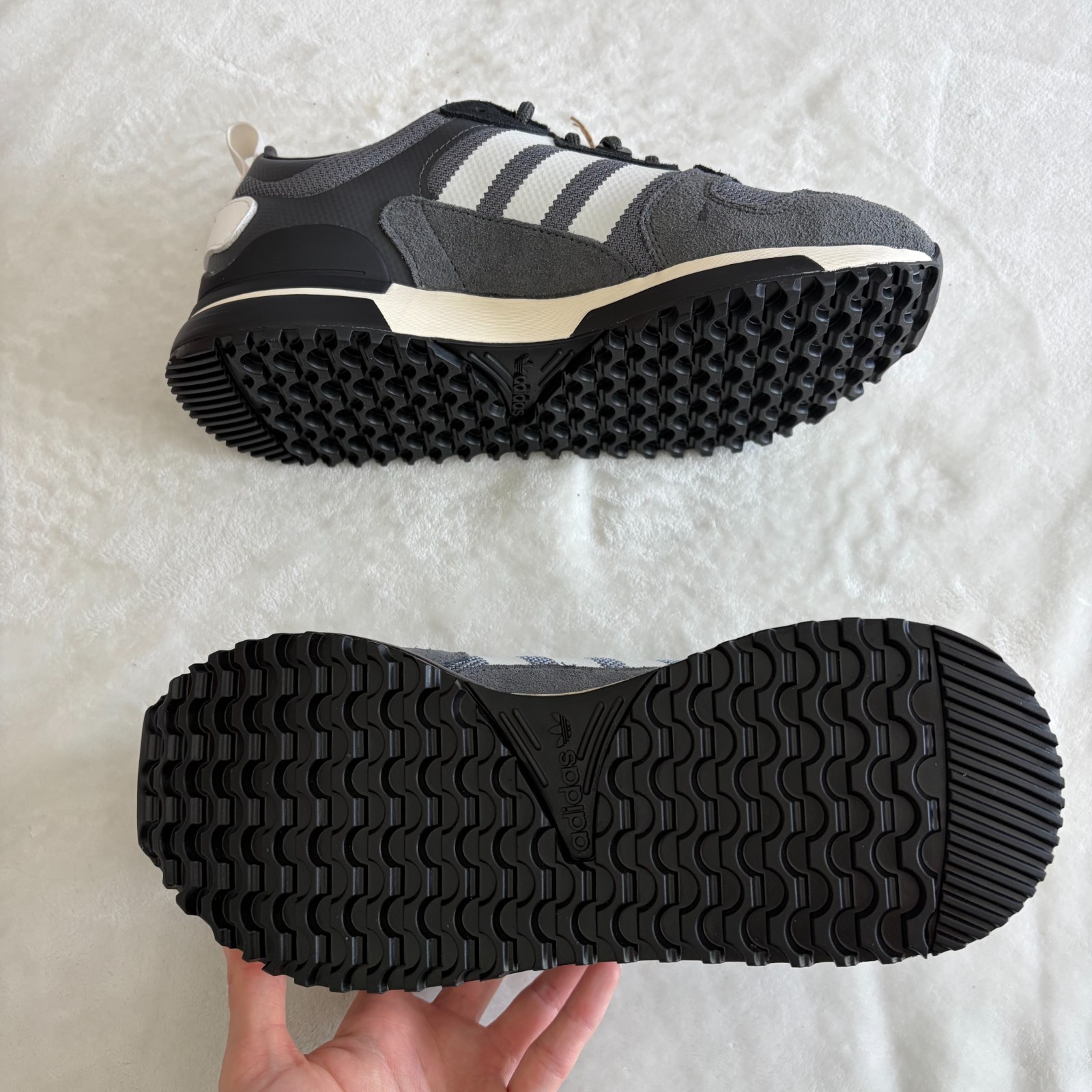 Adidas Original ZX 700 HD Men’s Running Shoe Athletic Sneaker Gray h01851