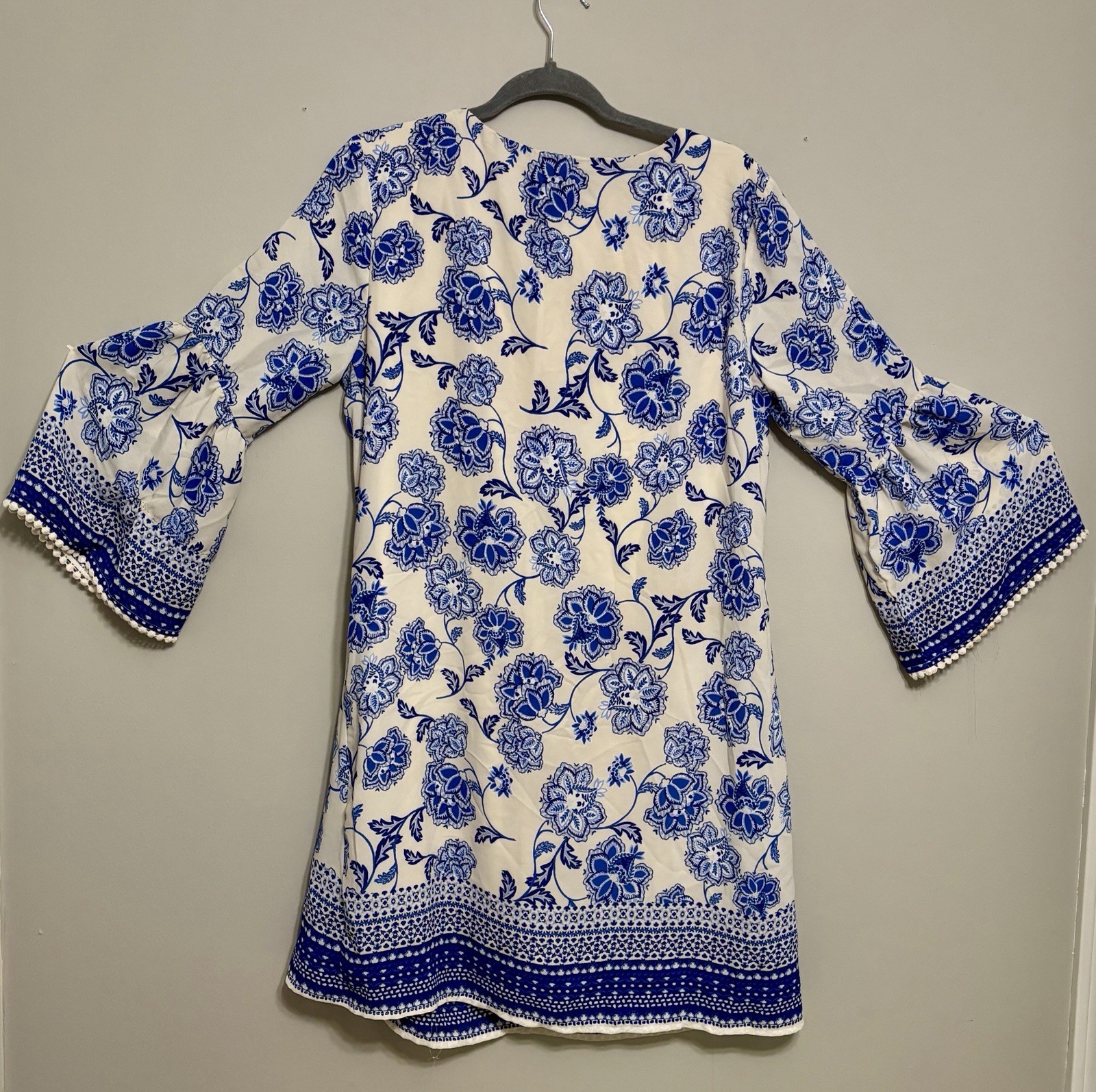 Luxology Blue White Floral V-Neck 3/4 Bell Sleeve Shift Dress Lace Pom M