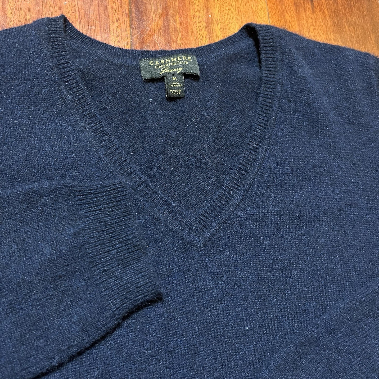 Charter Club Luxury Cashmere Sweater Women’s Medium Blue 100% Cashmere V Neck