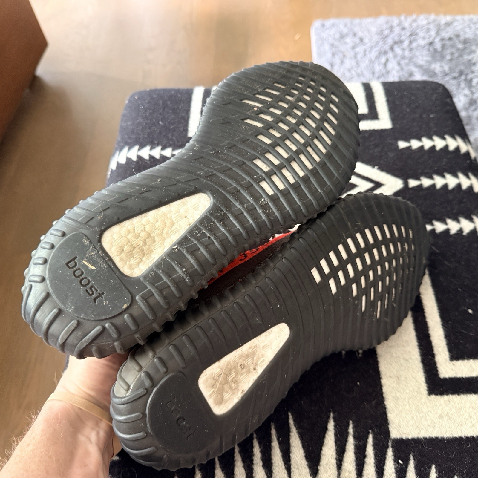 adidas Yeezy Boost 350 V2 Beluga Size 10.5 Grey Orange Sneakers Shoes