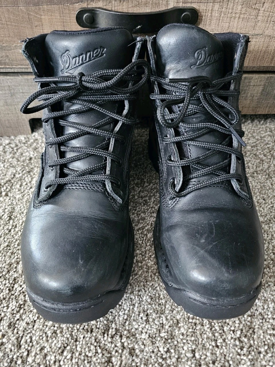 Danner Boots 7.5 Black Leather Striker II GTX 4.5″ Goretex Waterproof