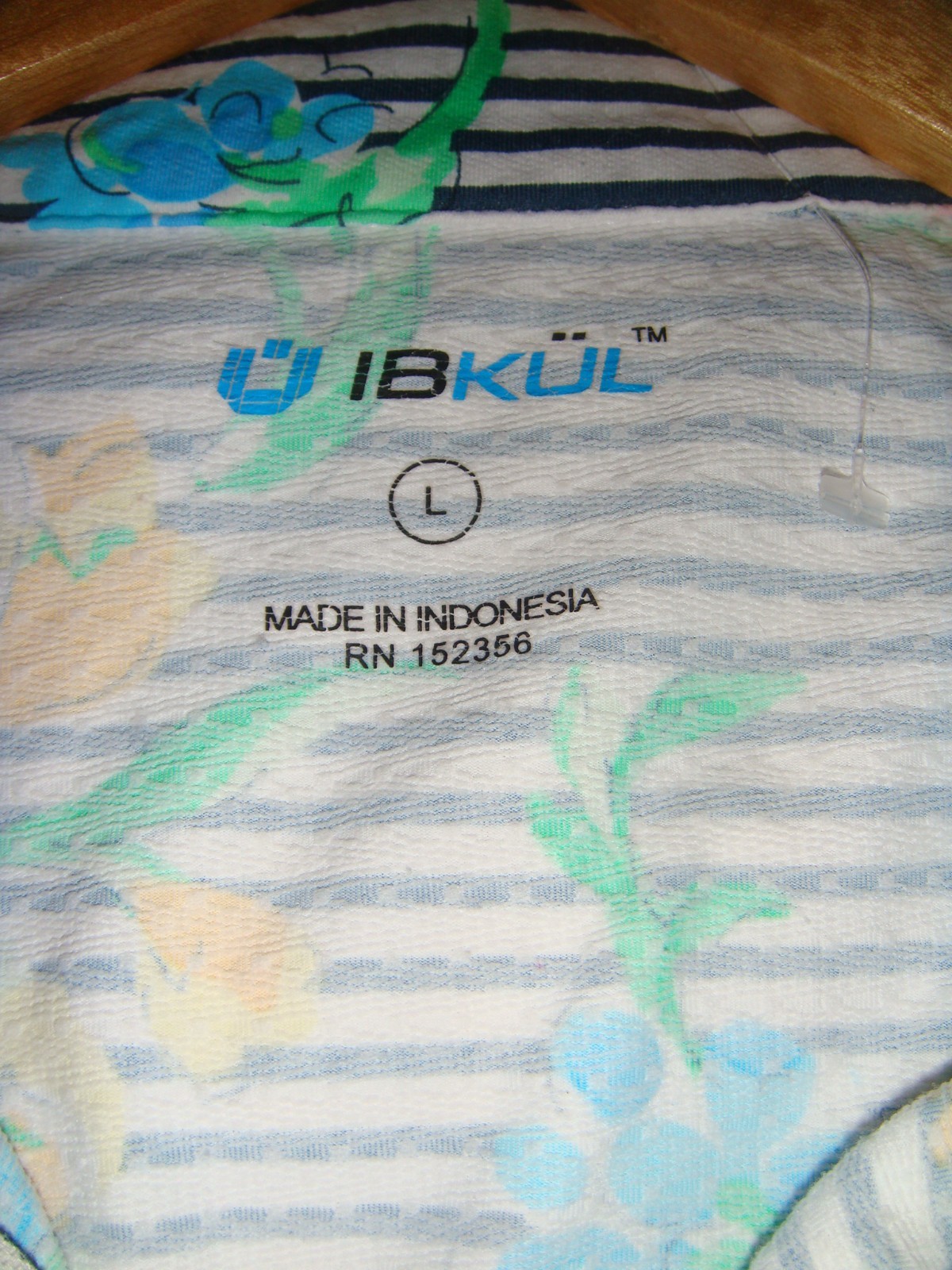 SZ L NWOT IBKUL FLORAL Long Sleeve Mock Neck Shirt Top UPF 50
