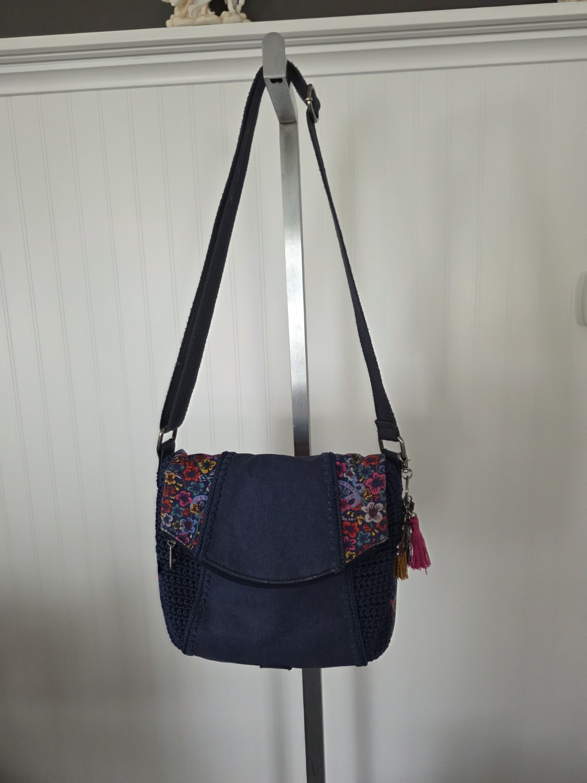 New SAKROOTS Blue Floral Canvas Crochet Fold-over Crossbody Bag