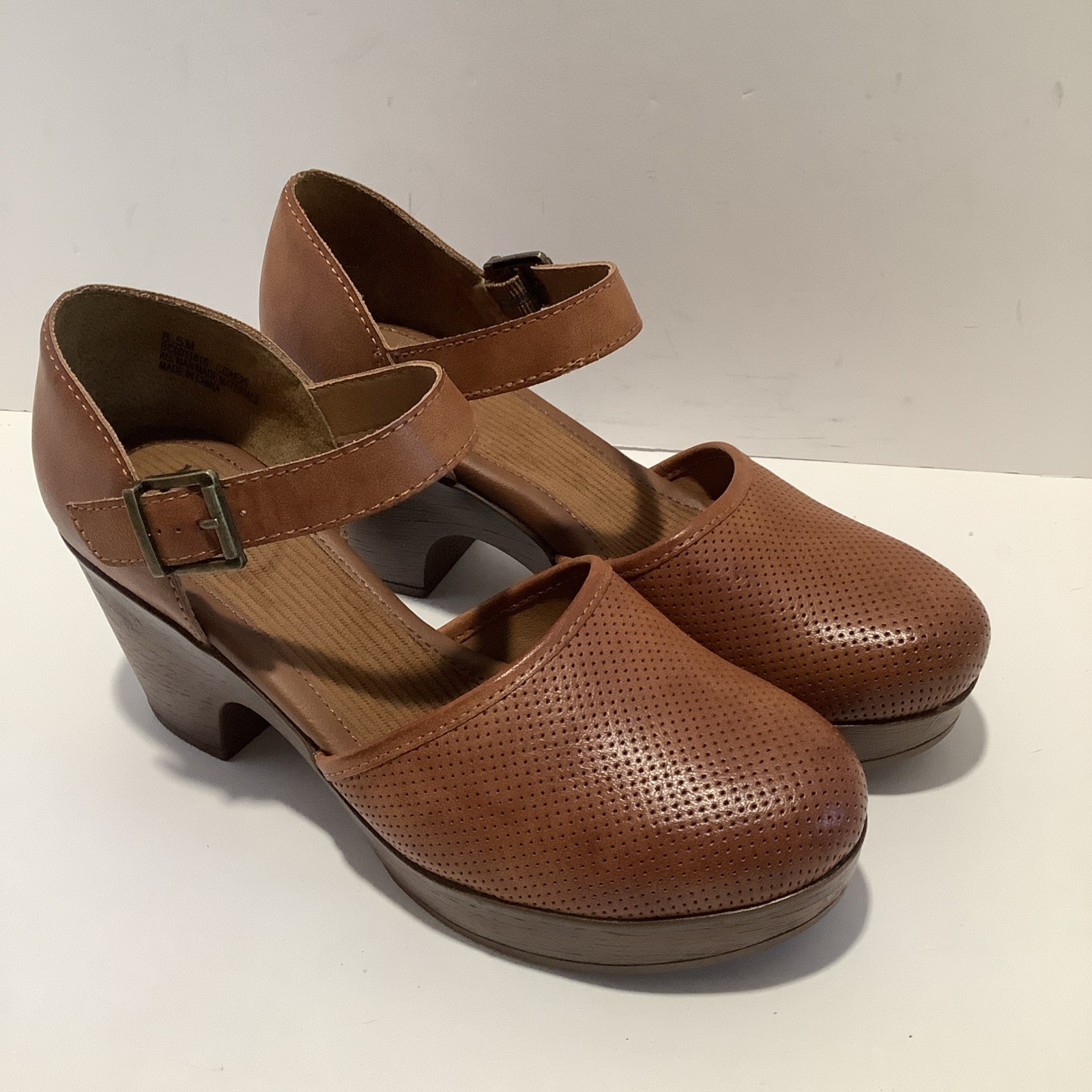 B.O.C Born Gia Womens 8.5M Brown Closed Toe Mary Jane Platform Clogs Shoe, New