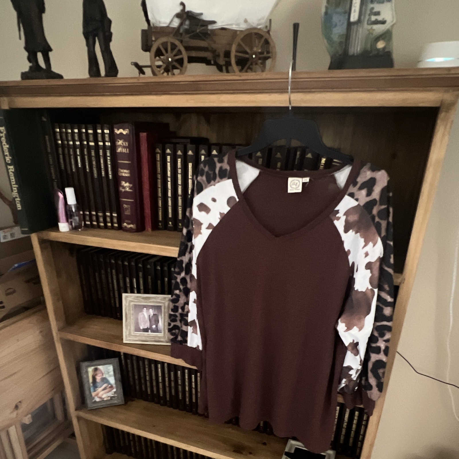 Grace & Emma Women’s 2XL Brown White Animal Print Crew Neck Raglan Sleeve Tee
