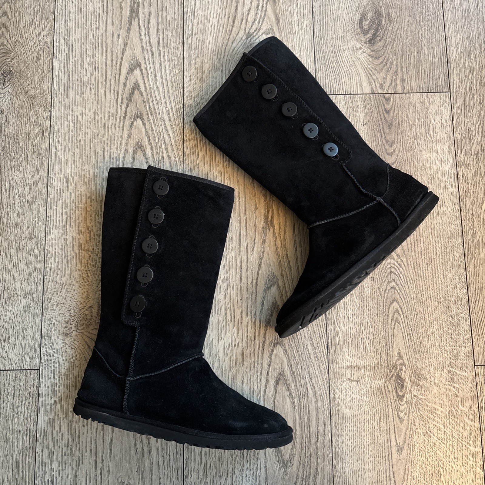 UGG Australia Women’s 3387 Lo Pro Button Fold Over Black Boots Size 8