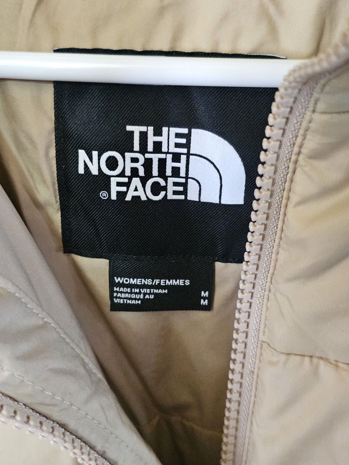 The North Face Hooded Jacket Women M Puffer 550 New With Tags Cream Color CC1