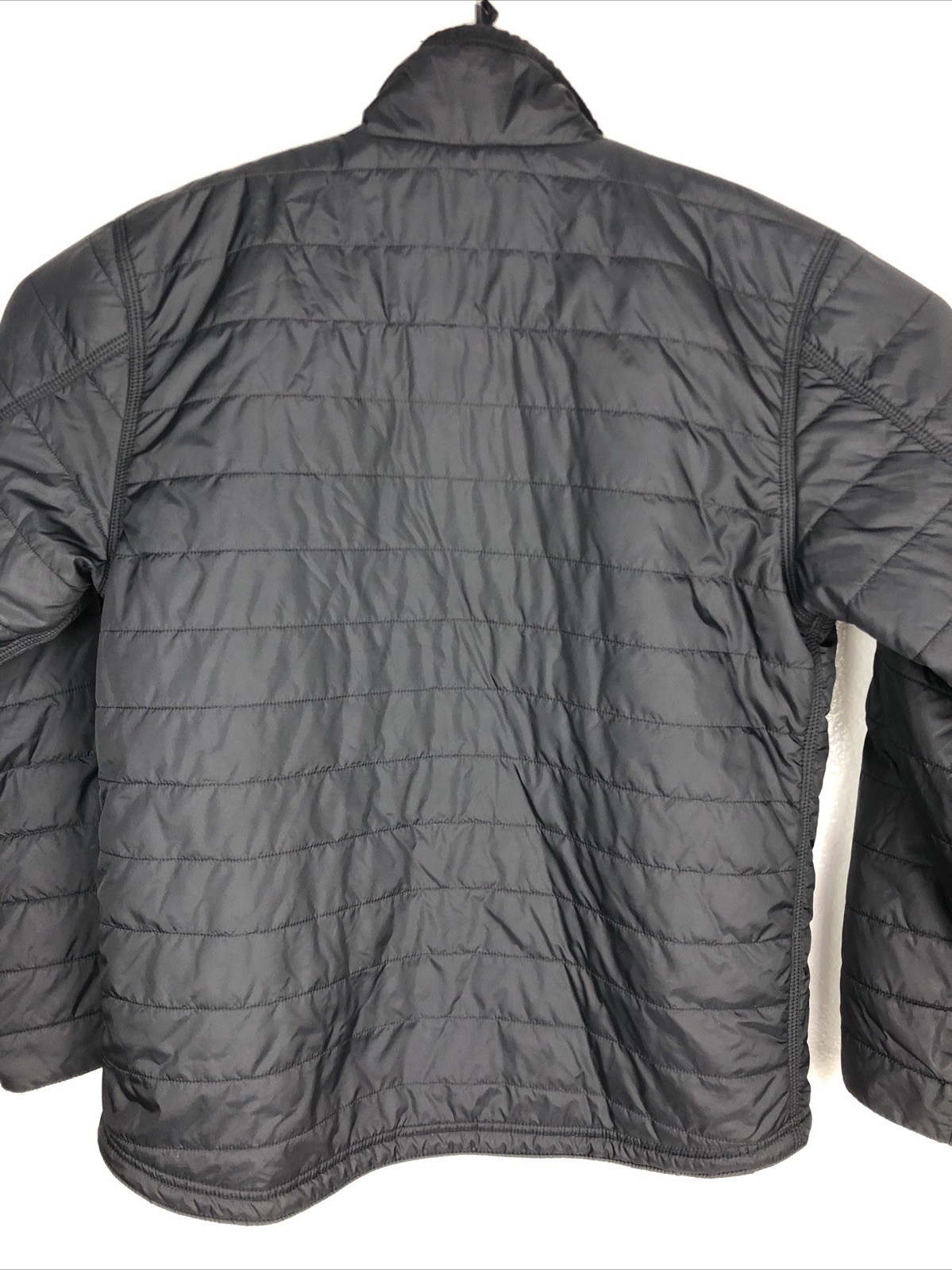 Carhartt Gilliam Rain Defender Jacket Men’s Medium Black Puffer Quilted Zip Up