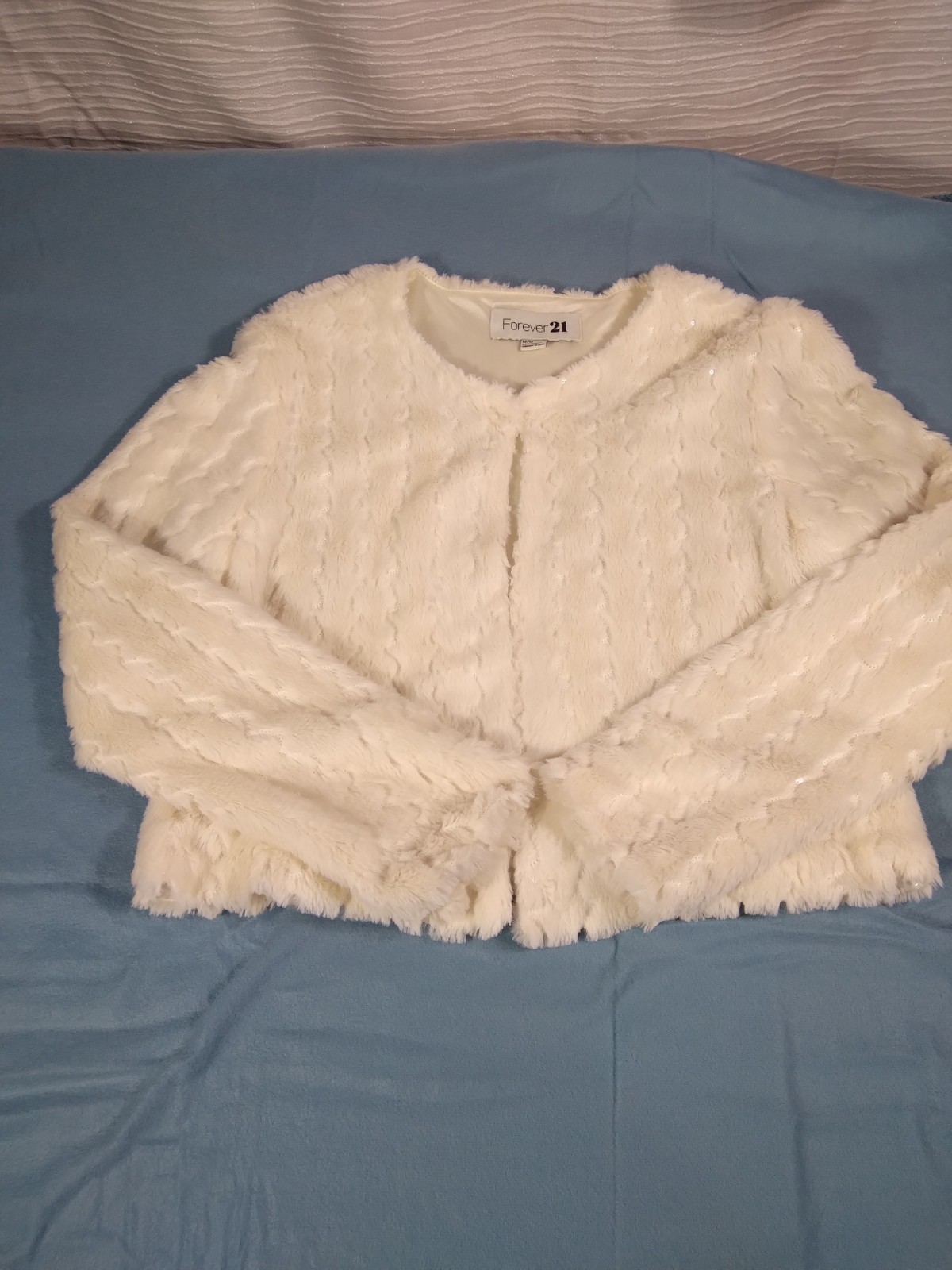 Forever 21 Textured Faux Fur Cropped Jacket Sz M