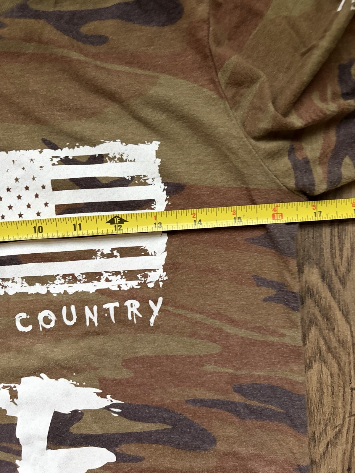 Grunt Style Women’s Camo Love of Country American Flag Graphic T-Shirt Size L