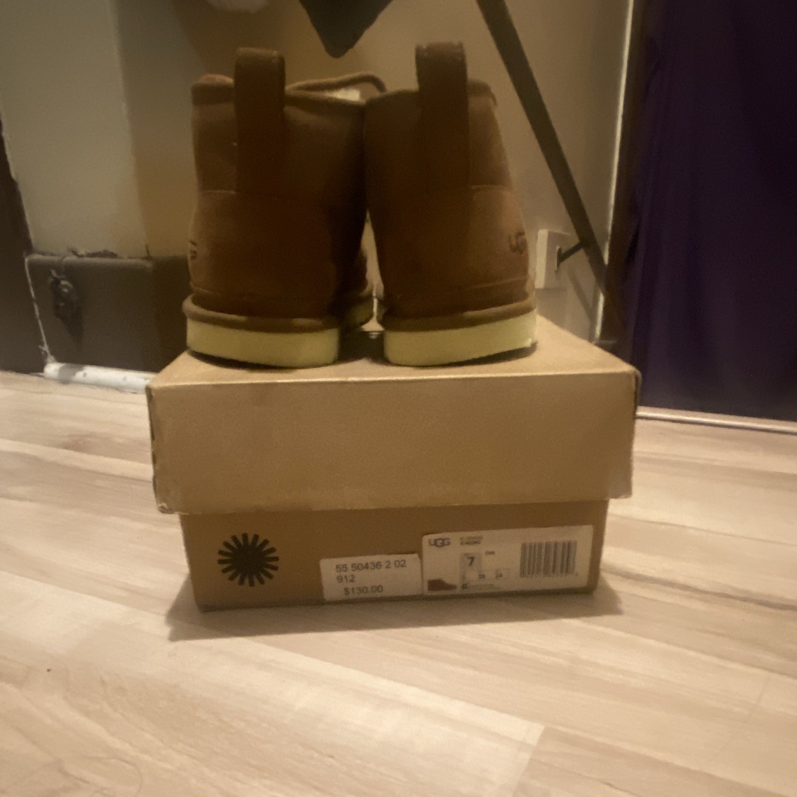 UGG Men’s Brown Suede Chukka Boots Sheepskin Lined Lace Up US 5.5