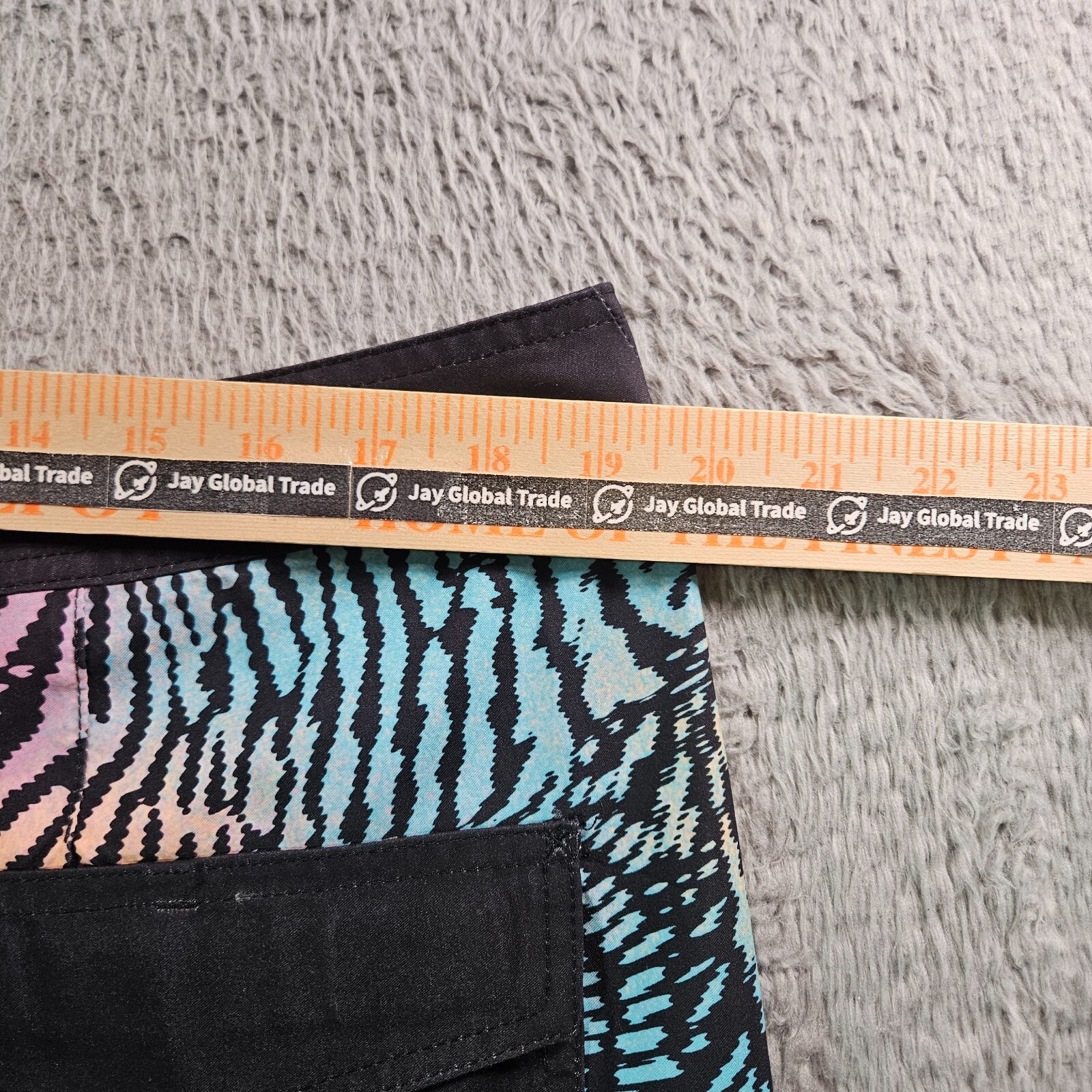 NWT Quiksilver Board Shorts Swim Trunks Men 38 No Liner 20″ Green Pattern Black