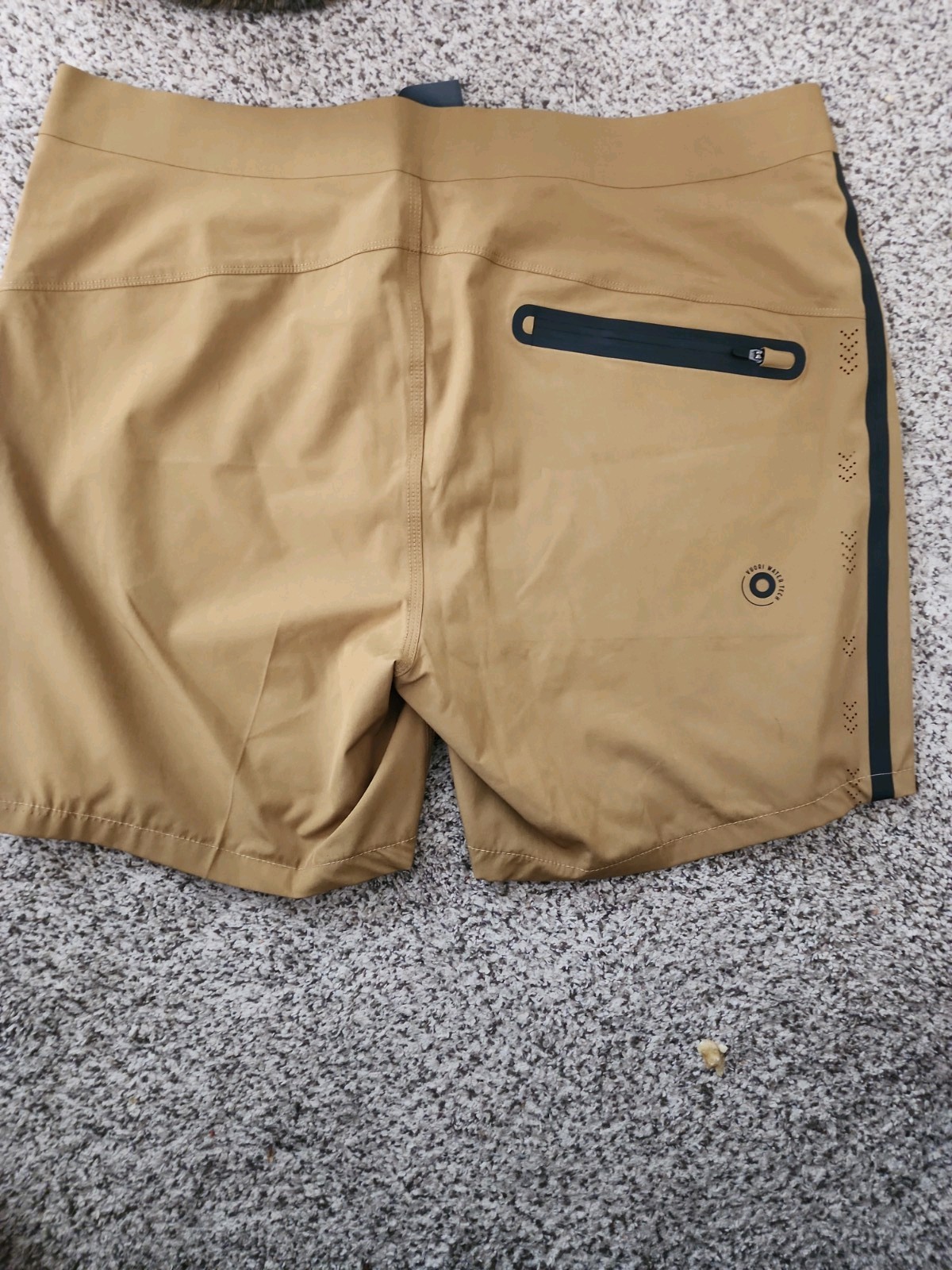 Mens Vuori Weather Tech Shorts Size 33
