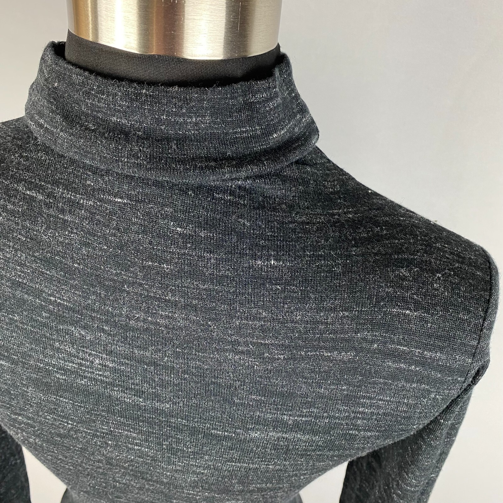 Club Monaco Womens XS Wool Viscose Turtleneck Top Long Sleeve