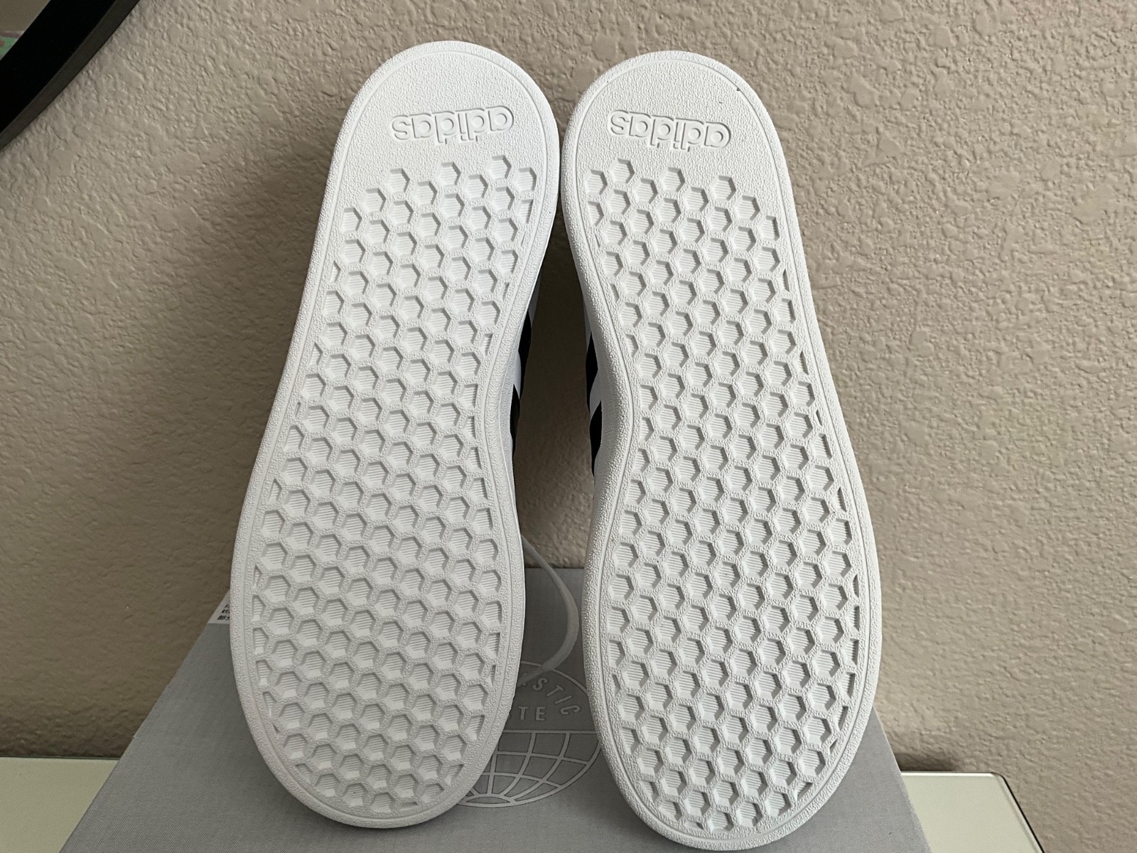 Adidas Sneaker Grand Court 2.0K size 6 kids/womens 7 1/2