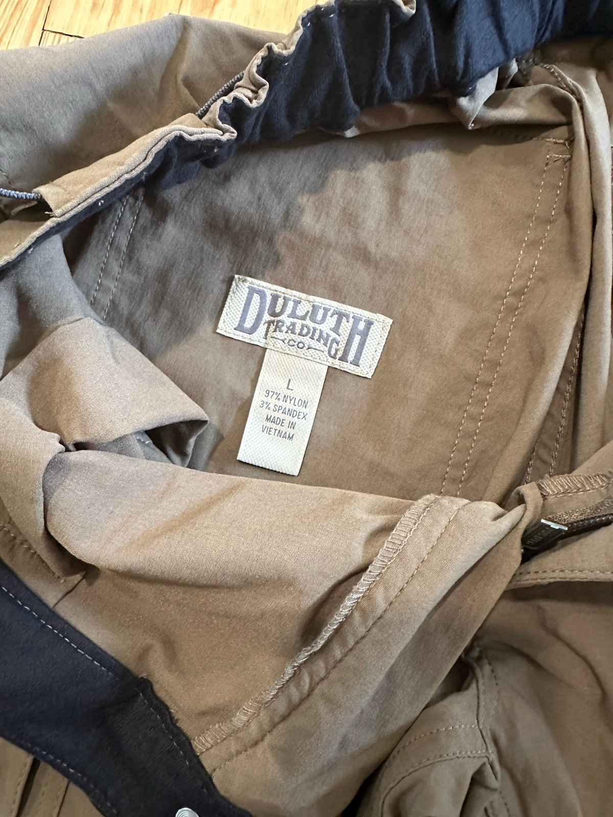 Duluth Trading Dry on the Fly Cargo Shorts Men’s L Brown Relaxed Fit 11″ Inseam