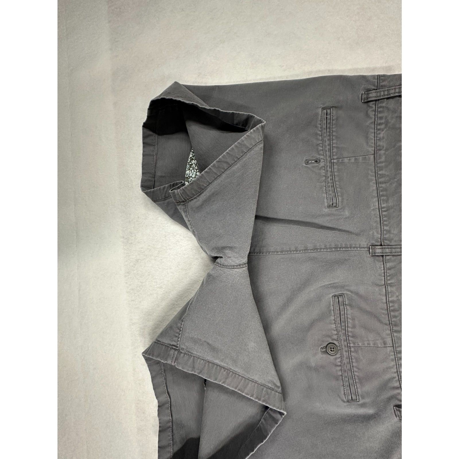 Bonobos, Men’s Shorts Size 40, Gray, 5″ Inseam, see pictures for wear