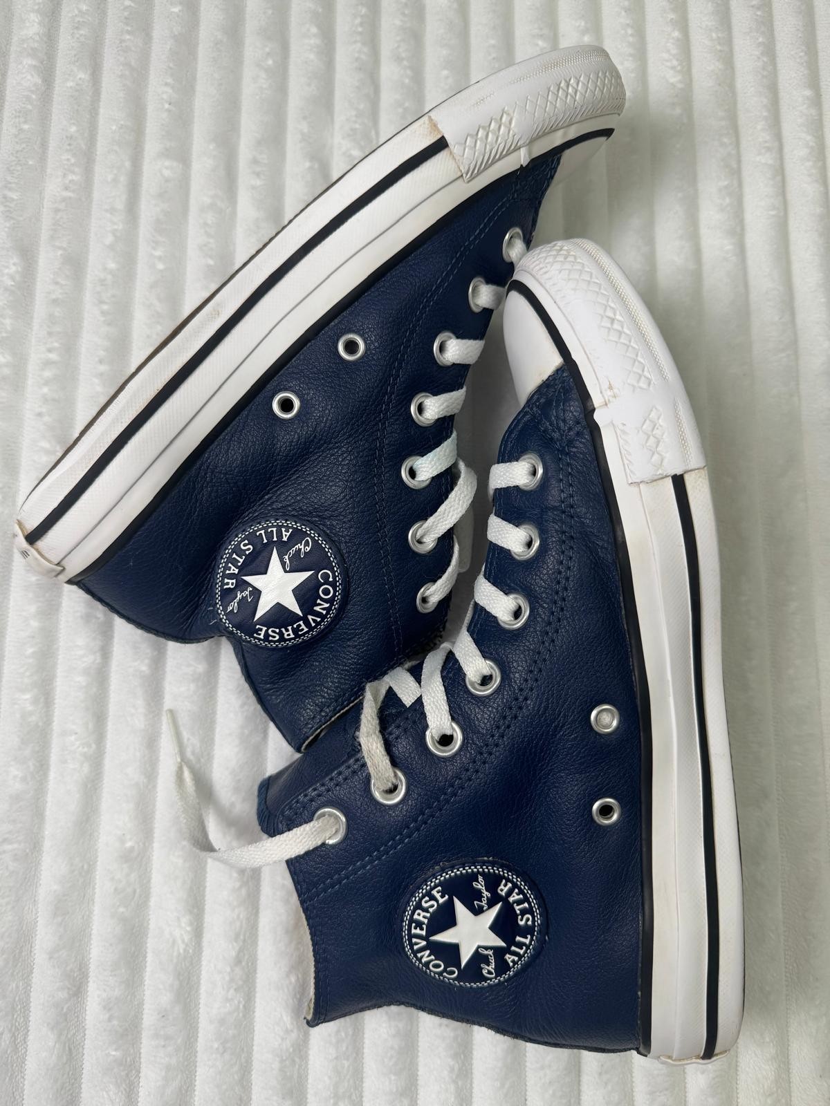 Converse Chuck Taylor All Star High top Leather Navy Blue Women 7 Men 5 Sneakers